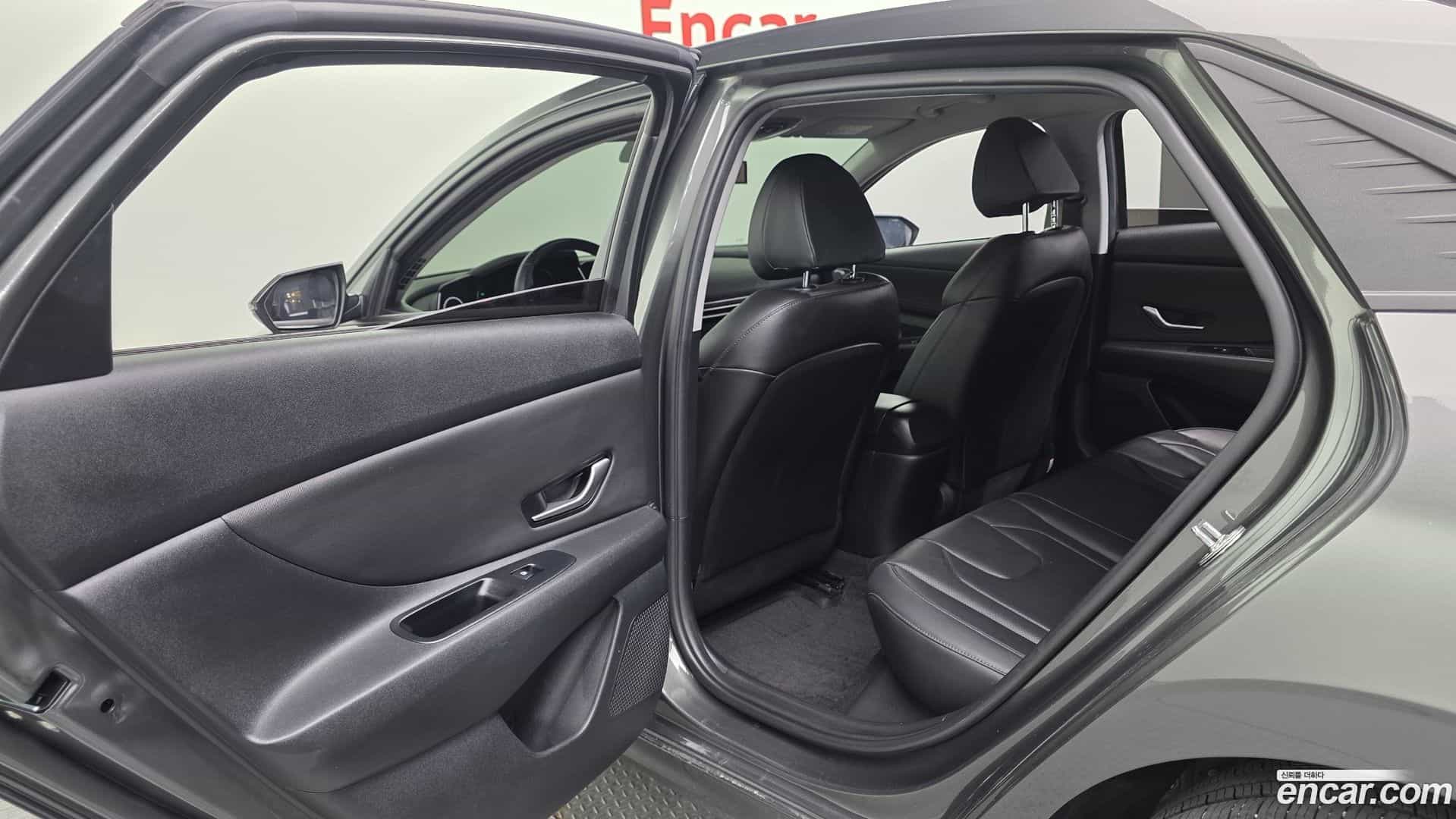 AVANTE Hyundai 2021.5-OPTION-022