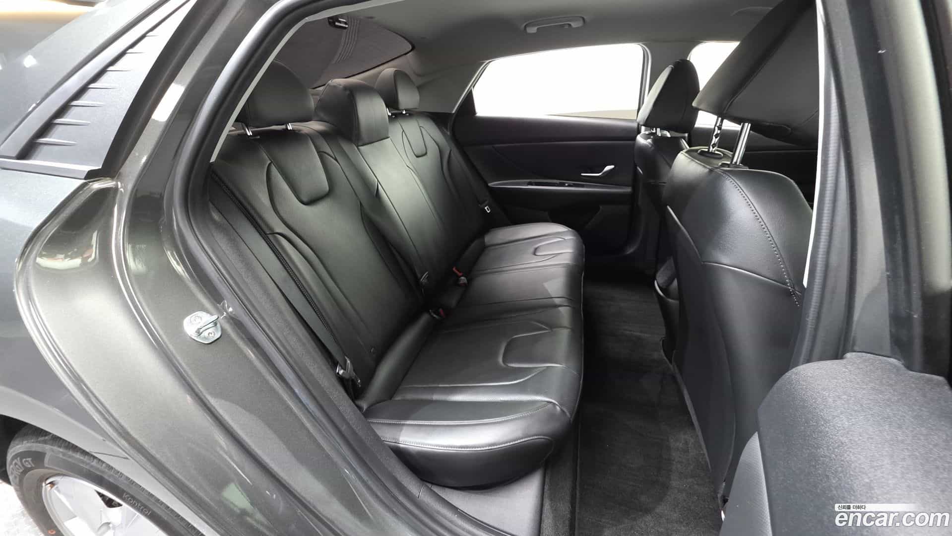 AVANTE Hyundai 2021.5-OPTION-023