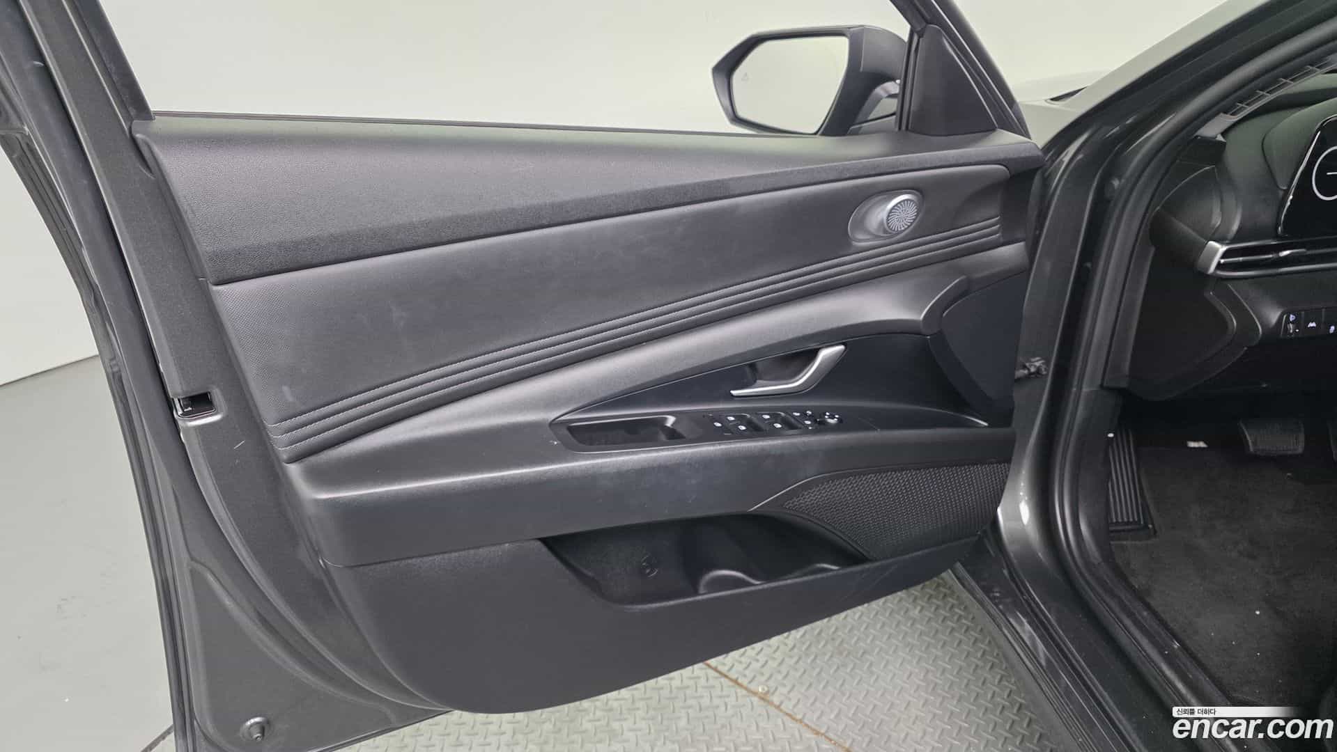 AVANTE Hyundai 2021.5-INNER-034