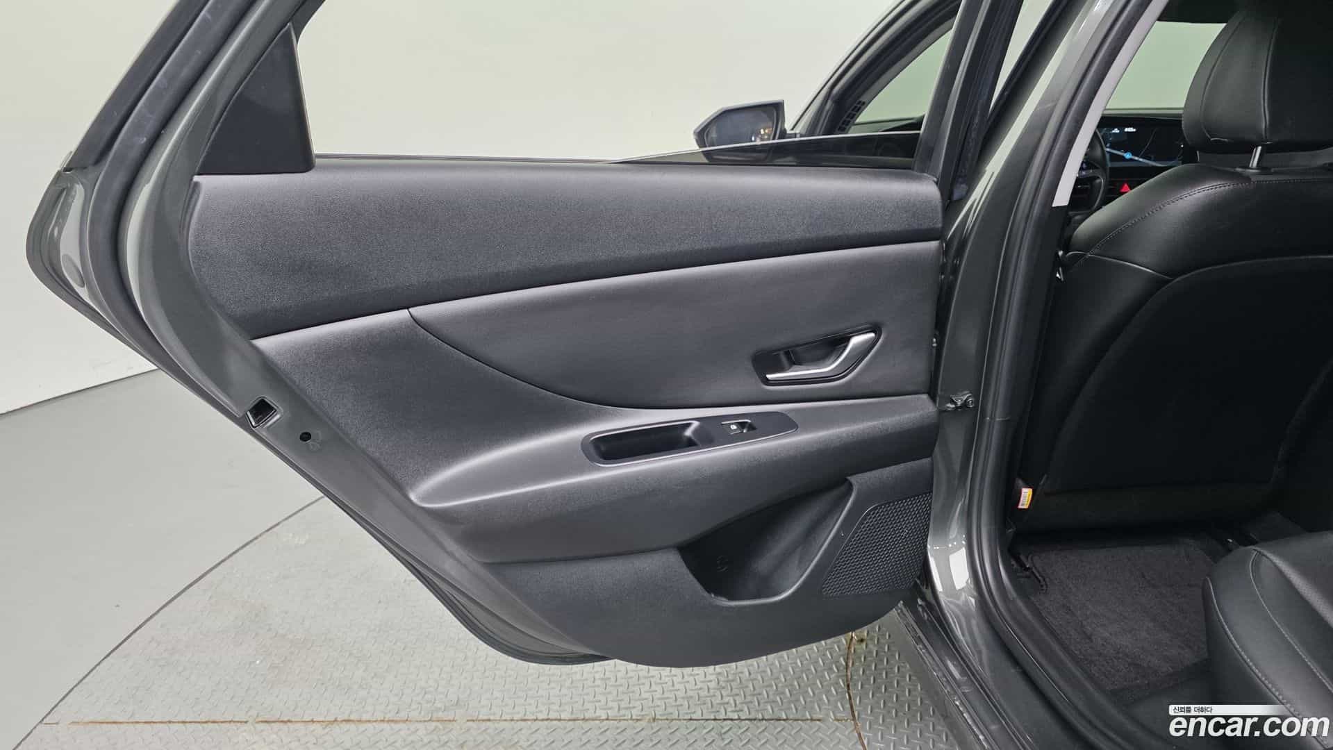AVANTE Hyundai 2021.5-INNER-035