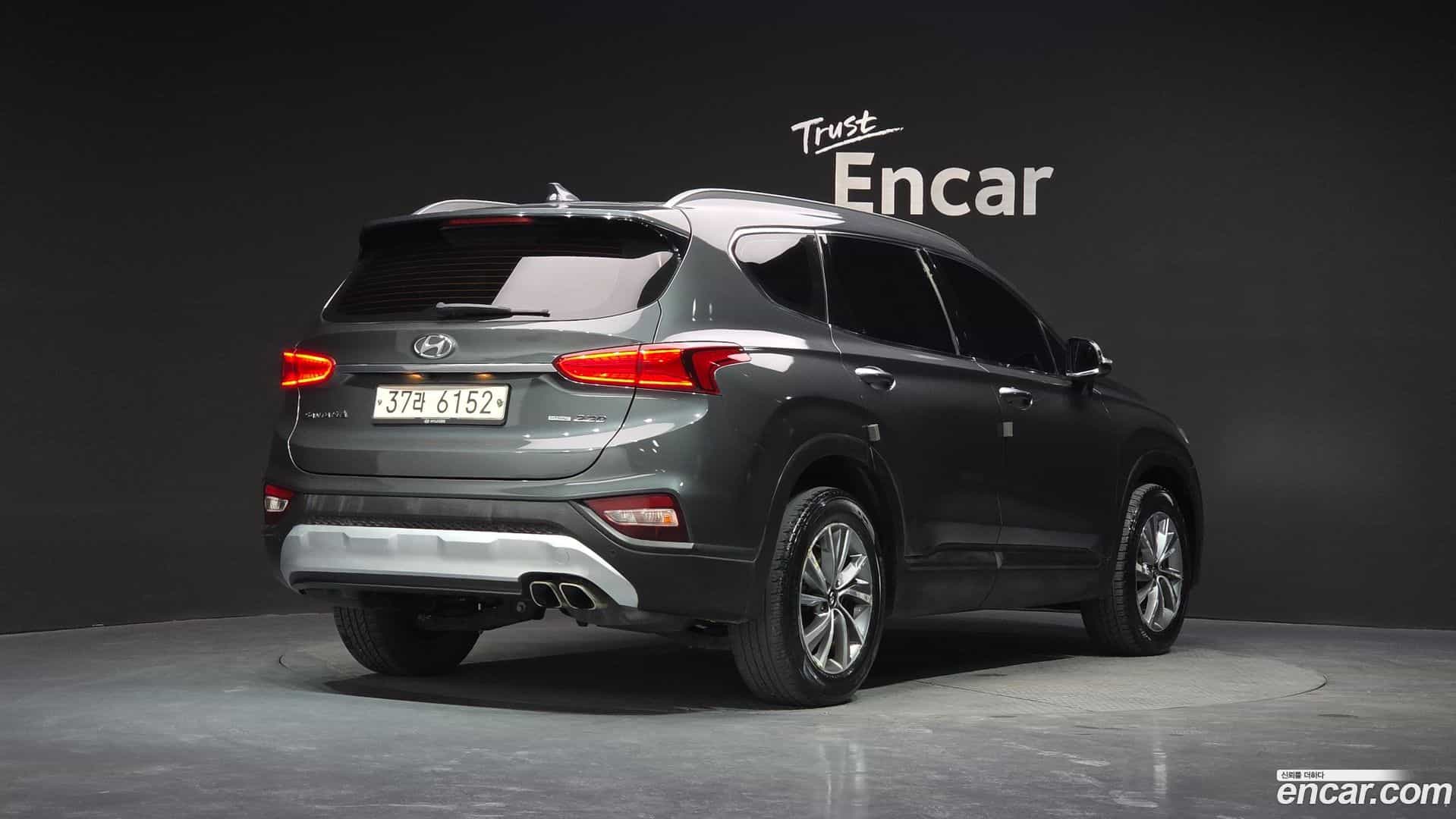 Santafe Hyundai 2018.2-OUTER-002