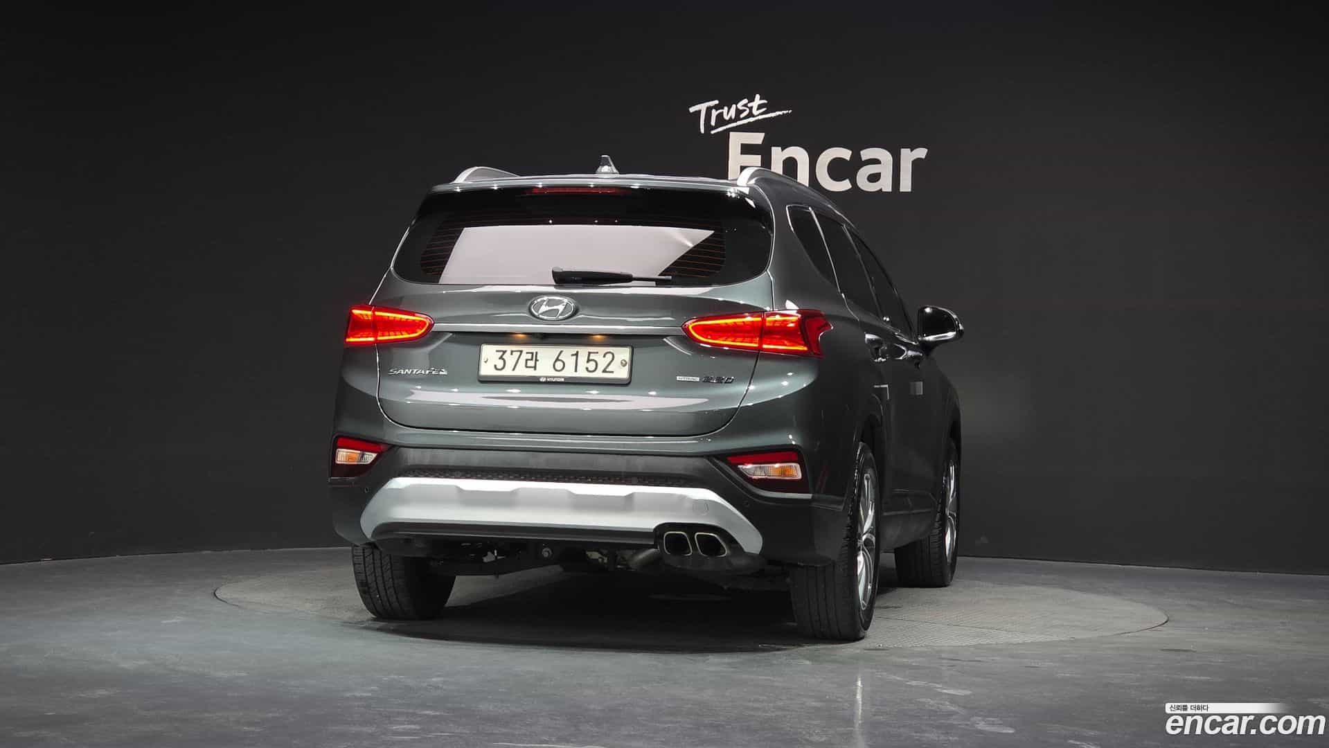 Santafe Hyundai 2018.2-OUTER-004