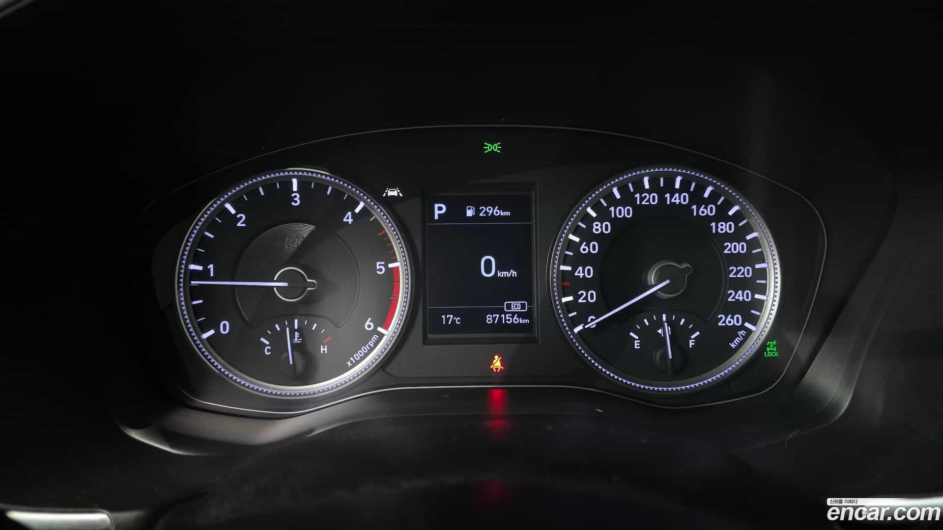 Santafe Hyundai 2018.2-INNER-008