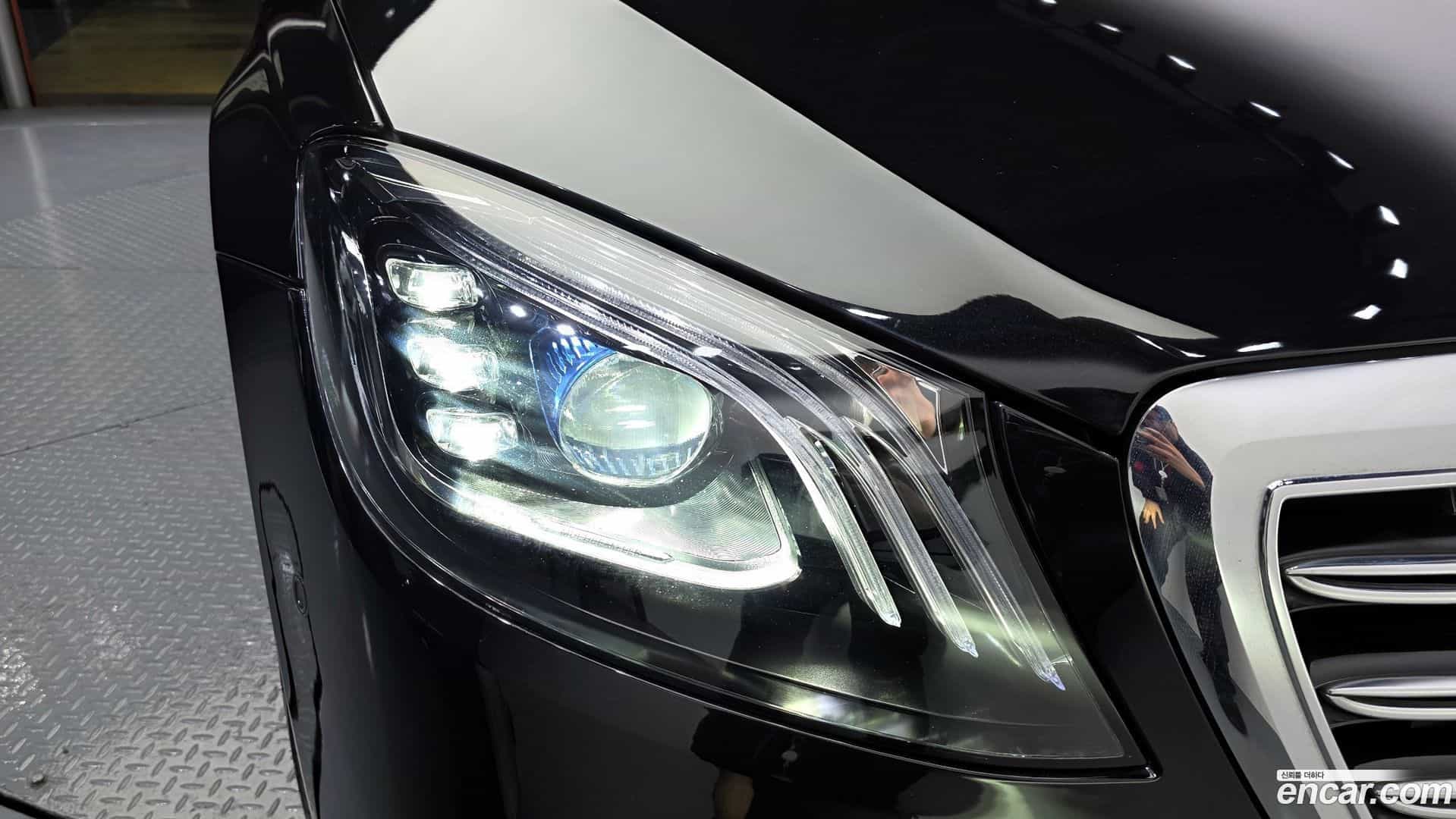 S-Class Mercedes-Benz 2018.1-OUTER-032