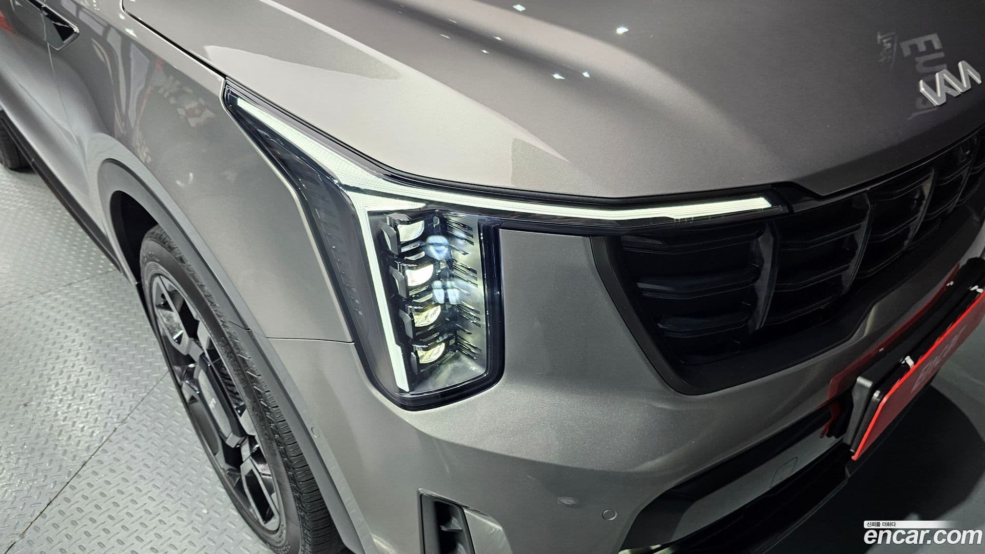 Main__Slider__Photo:Sorento Kia 2025.0-21