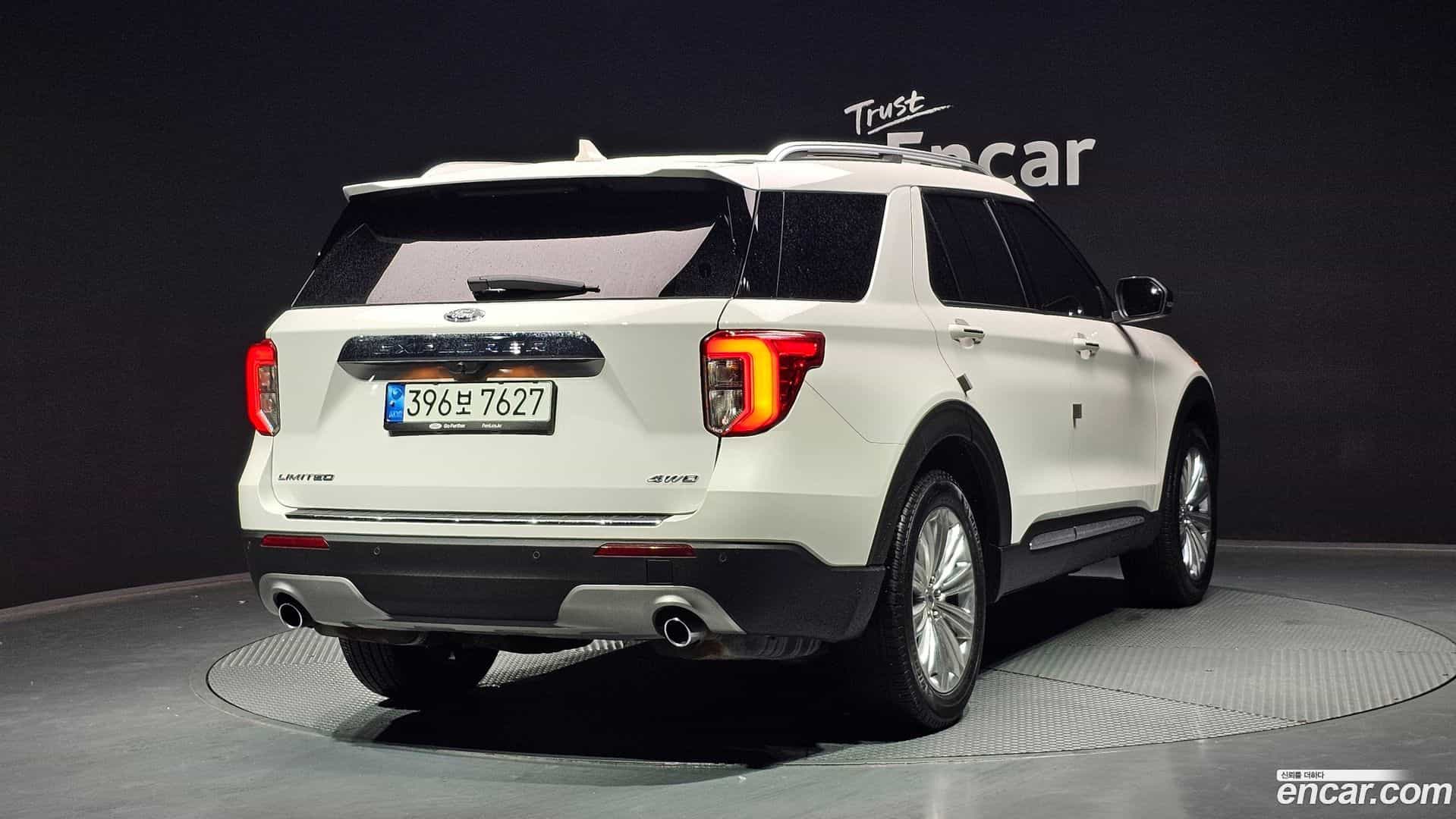 Explorer Ford 2021.11-OUTER-002
