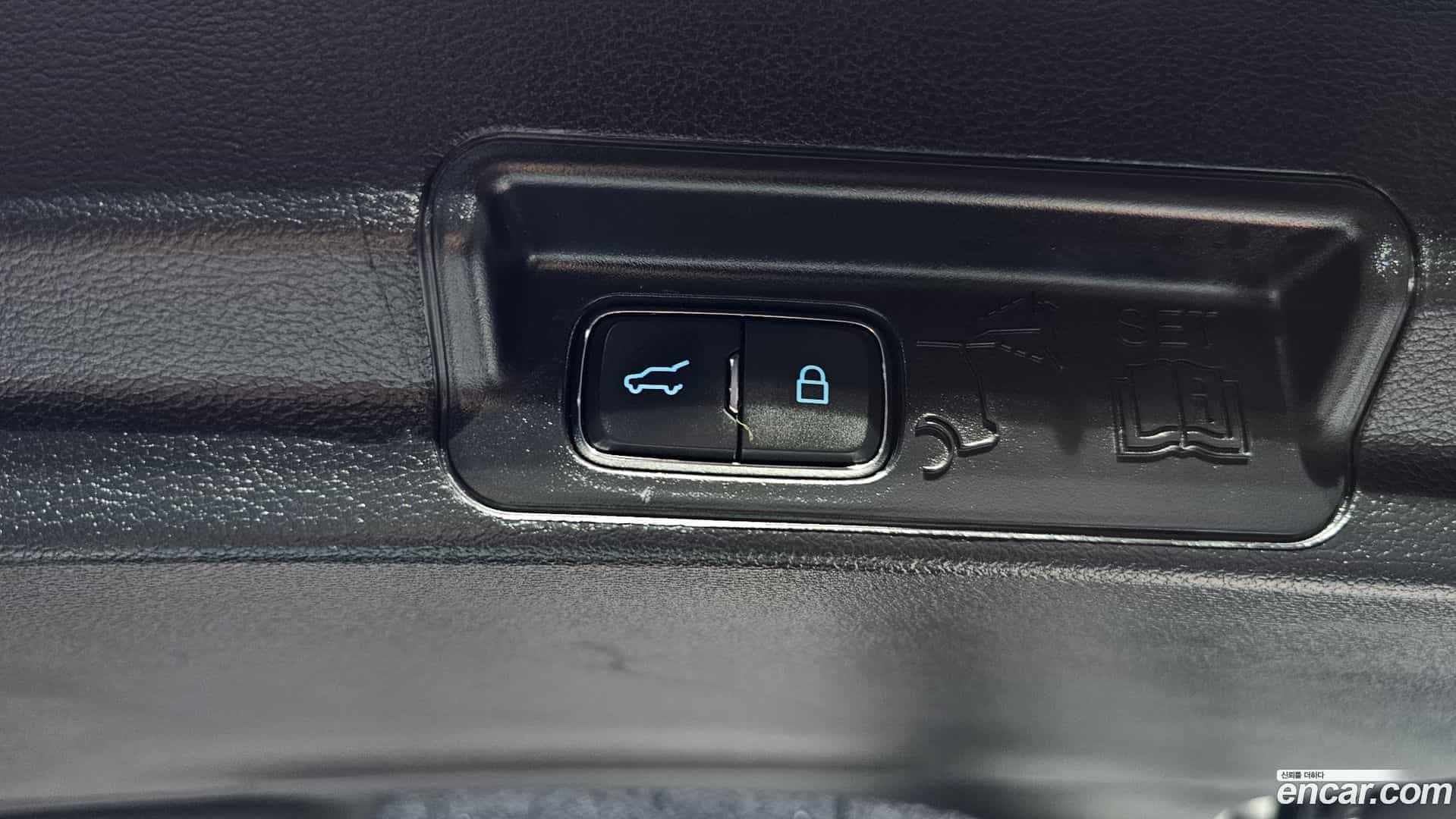 Explorer Ford 2021.11-OPTION-023