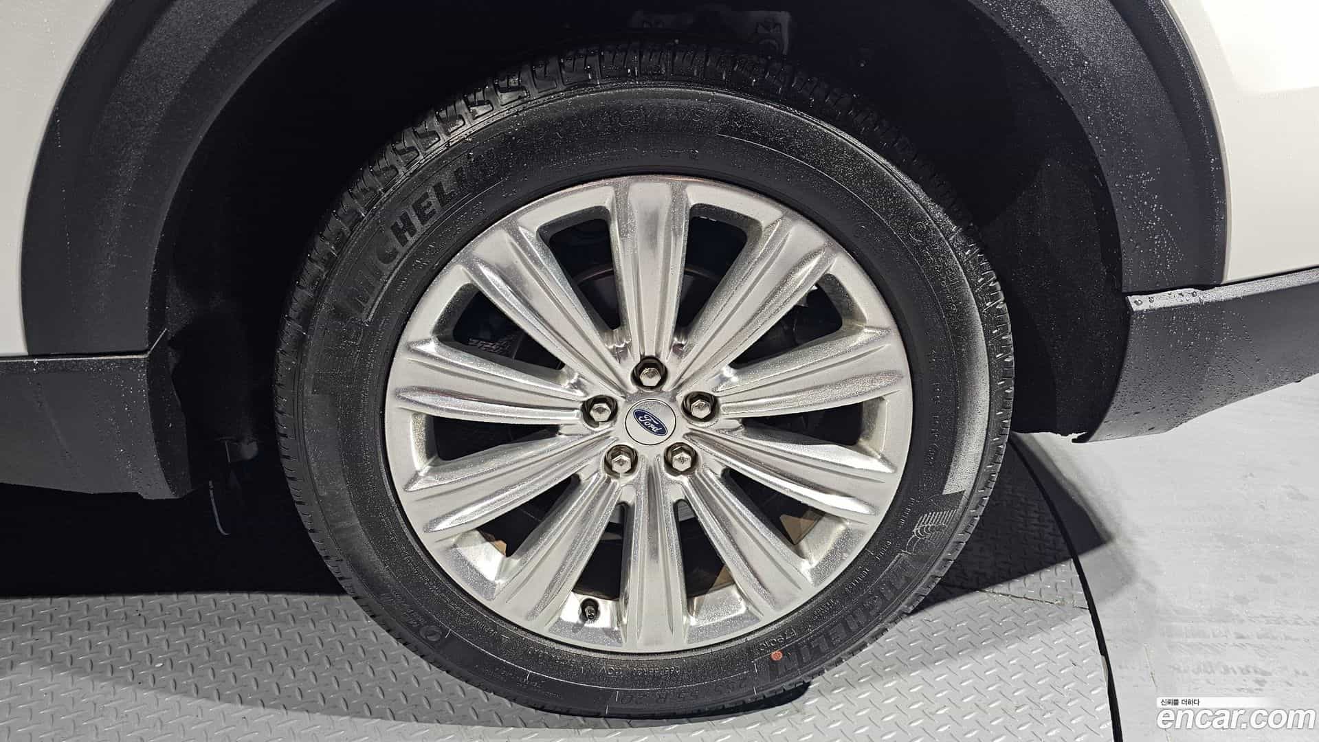 Explorer Ford 2021.11-OUTER-031