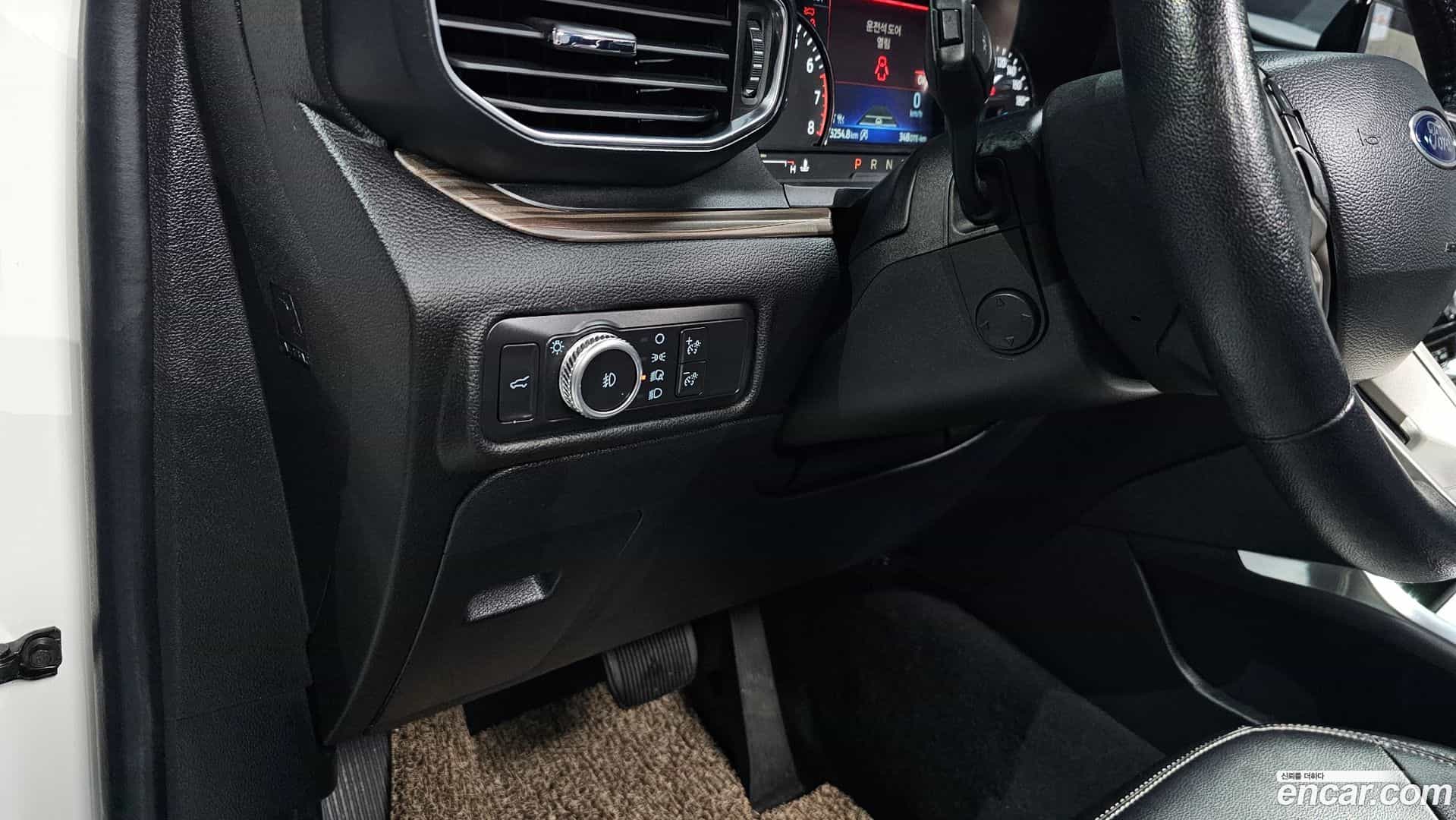 Explorer Ford 2021.11-OPTION-045