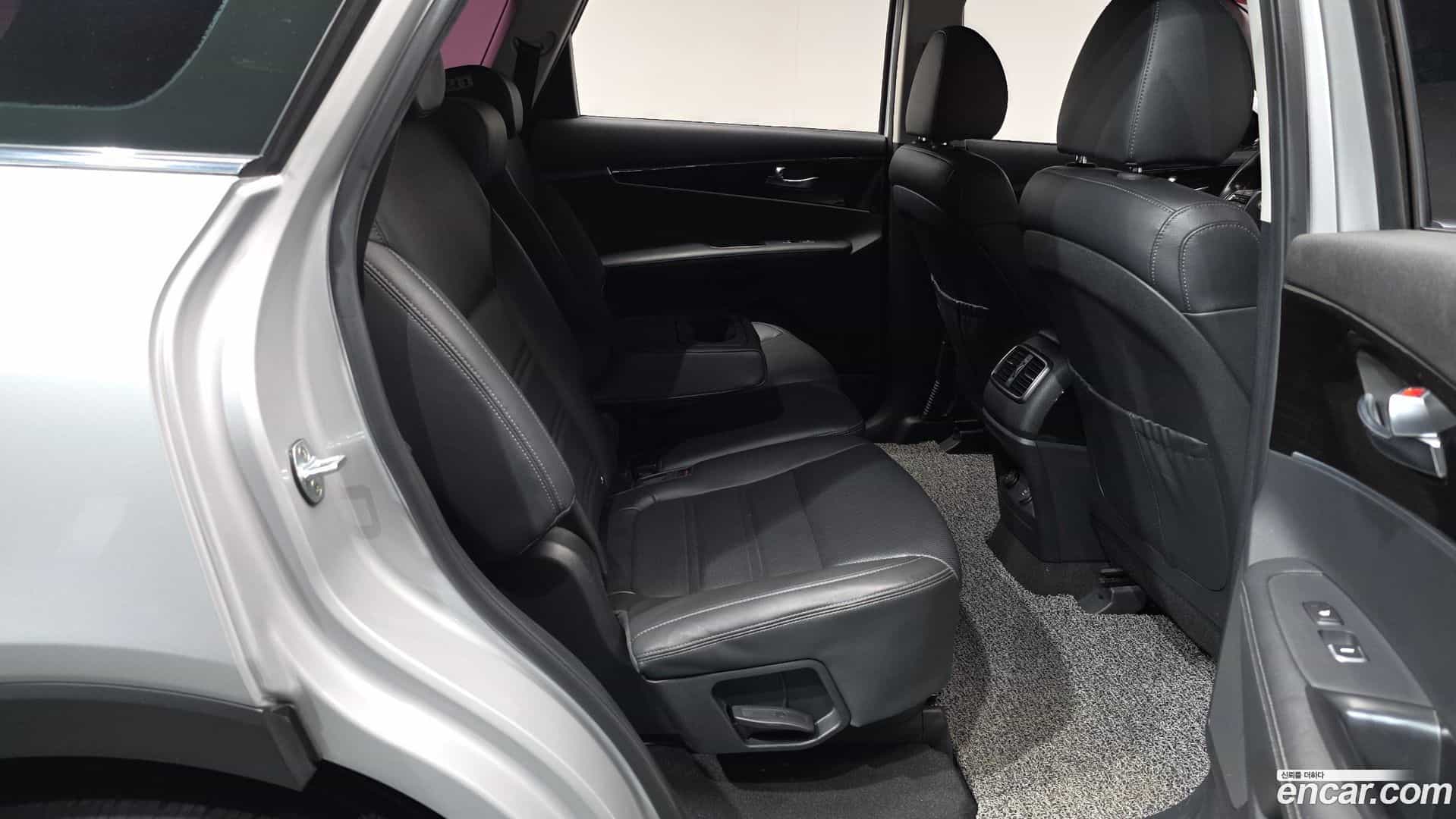 Sorento Kia 2017.7-OPTION-015