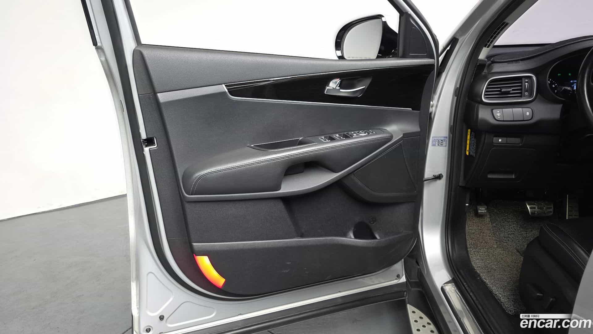 Sorento Kia 2017.7-INNER-034