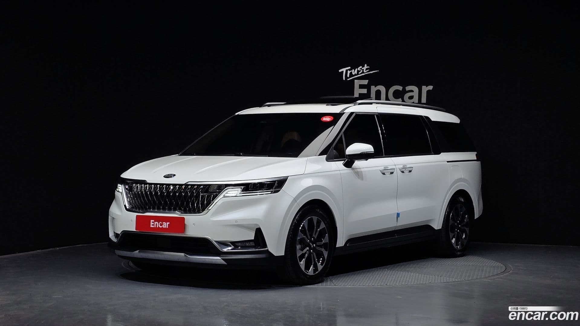 Main__Slider__Photo:Canival Kia 2020.10-0