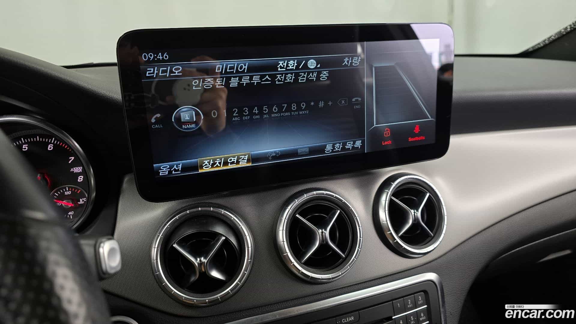 CLA-Class Mercedes-Benz 2018.9-INNER-036