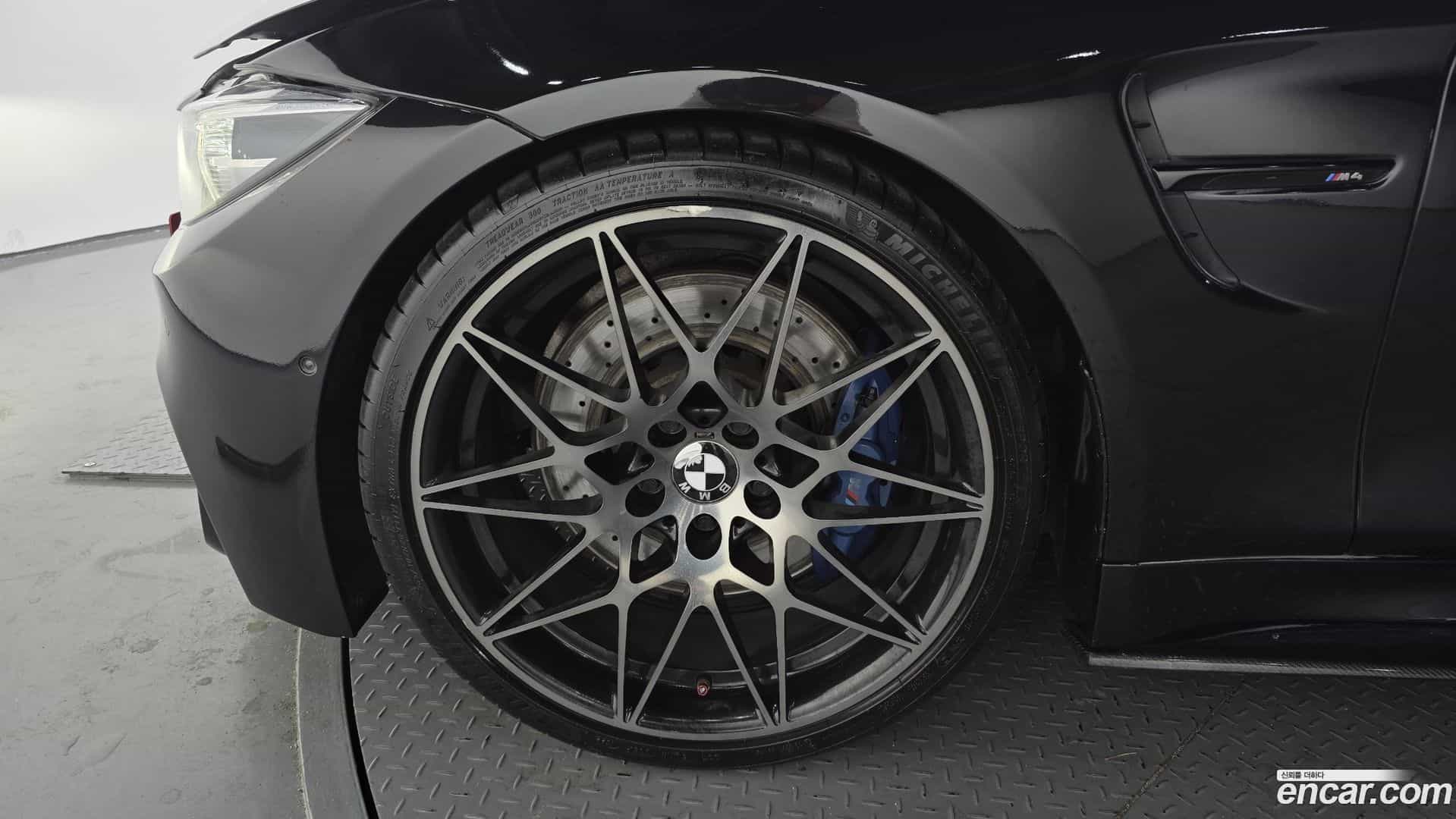 M4 BMW 2018.3-OUTER-005