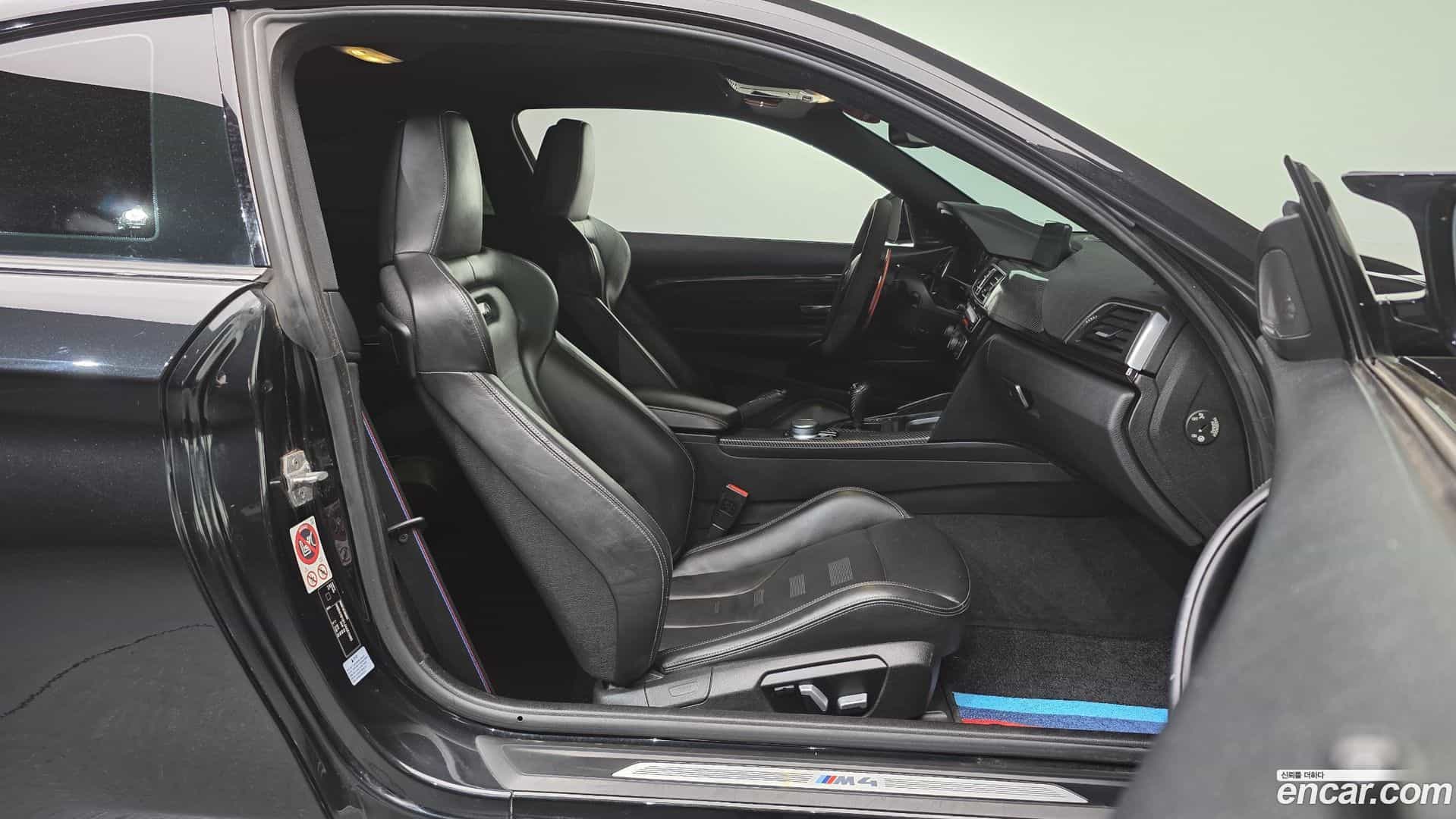 M4 BMW 2018.3-INNER-036