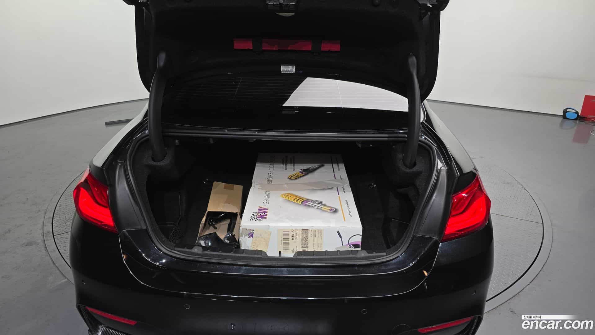 M4 BMW 2018.3-OPTION-042