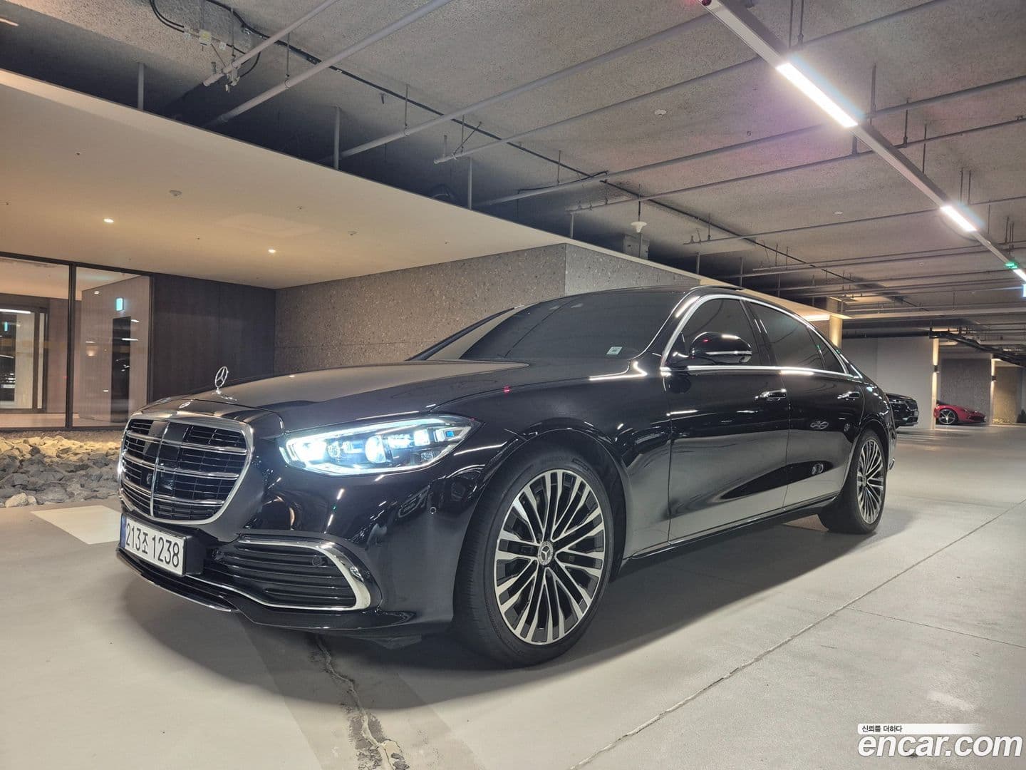 Main__Slider__Photo:S-Class Mercedes-Benz 2023.4-0