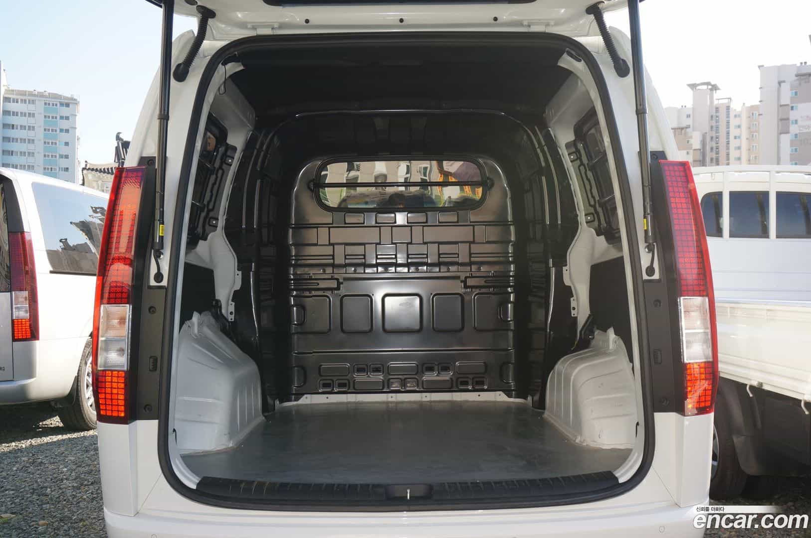 Staria Hyundai 2025.1-OUTER-006