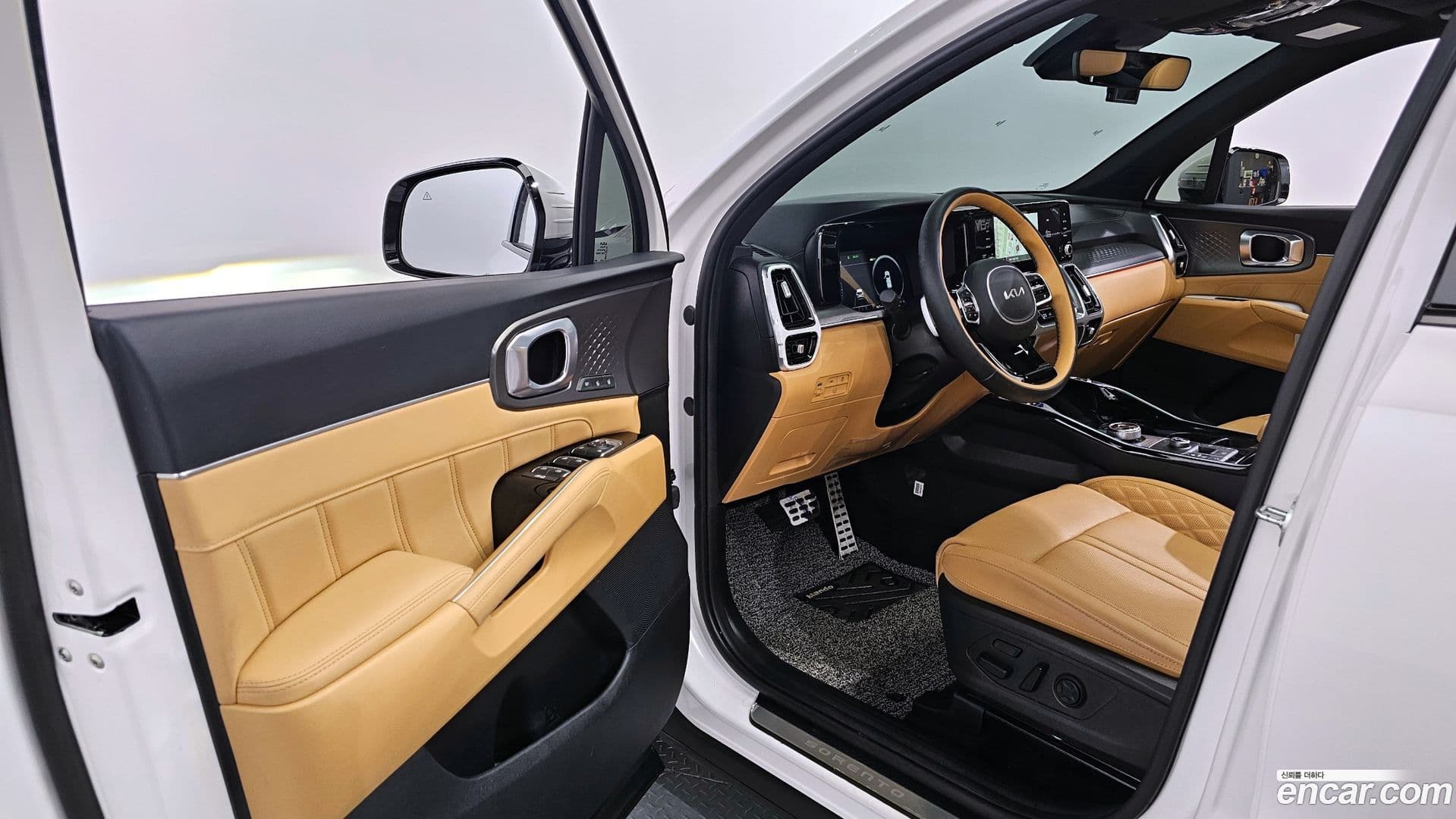 Main__Slider__Photo:Sorento Kia 2023.6-9