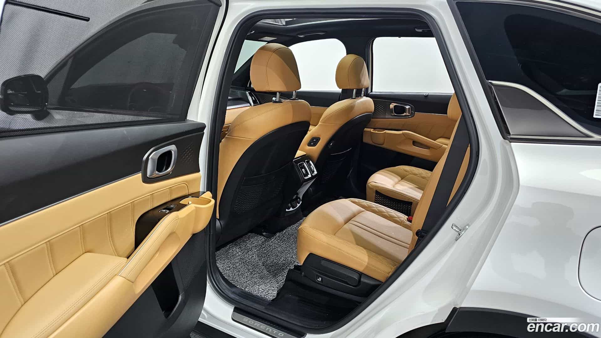 Sorento Kia 2023.6-OPTION-015