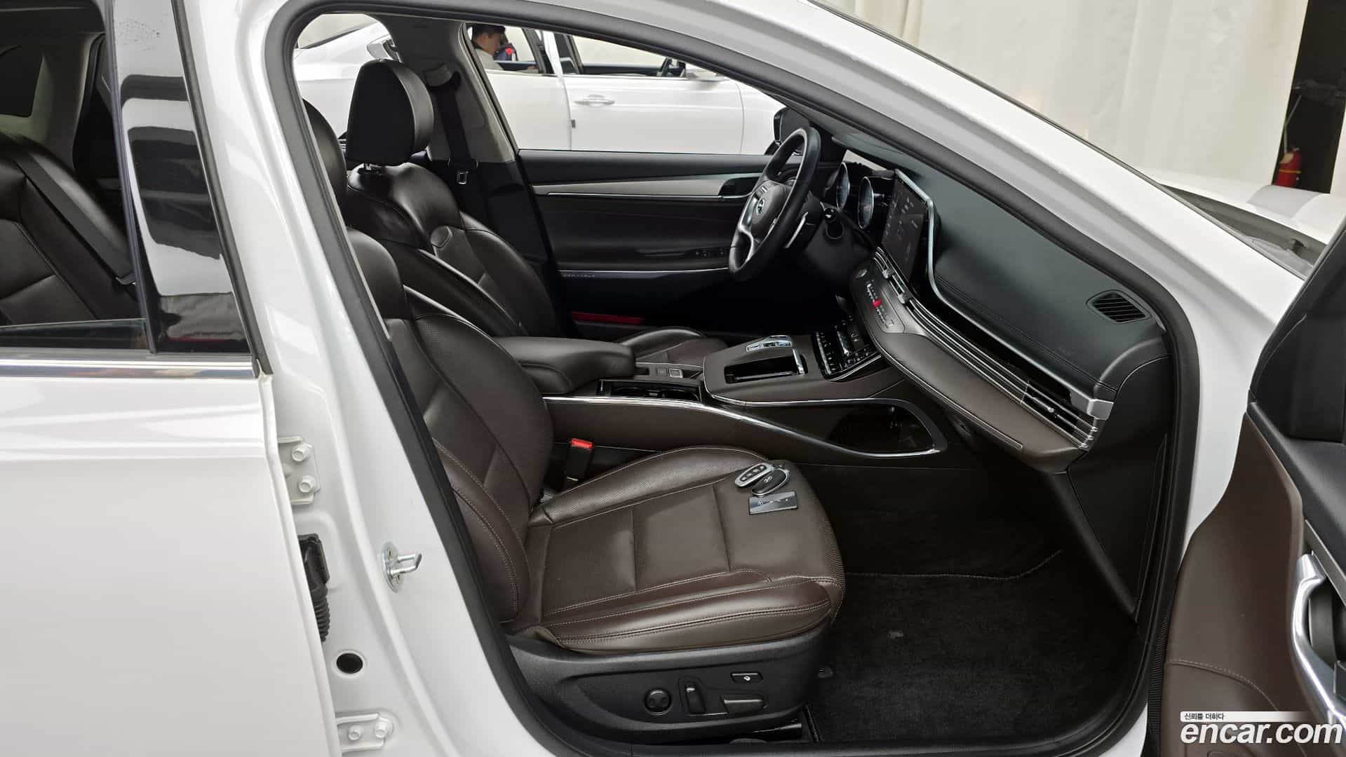 Grandeur Hyundai 2020.2-OPTION-016