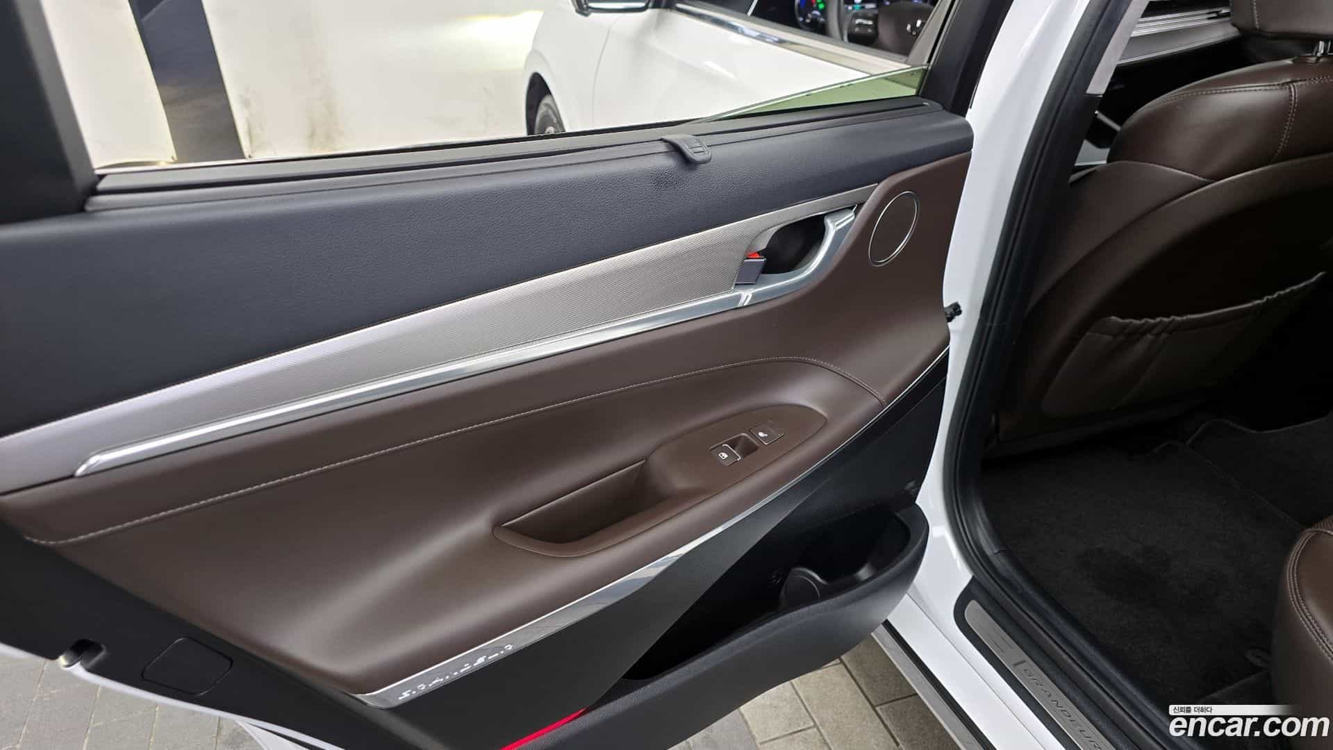 Grandeur Hyundai 2020.2-INNER-035