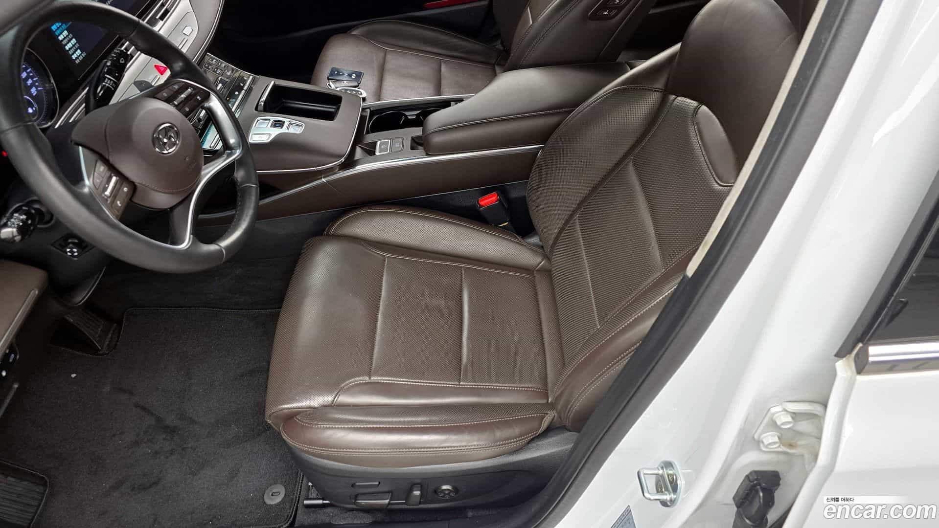 Grandeur Hyundai 2020.2-OPTION-045