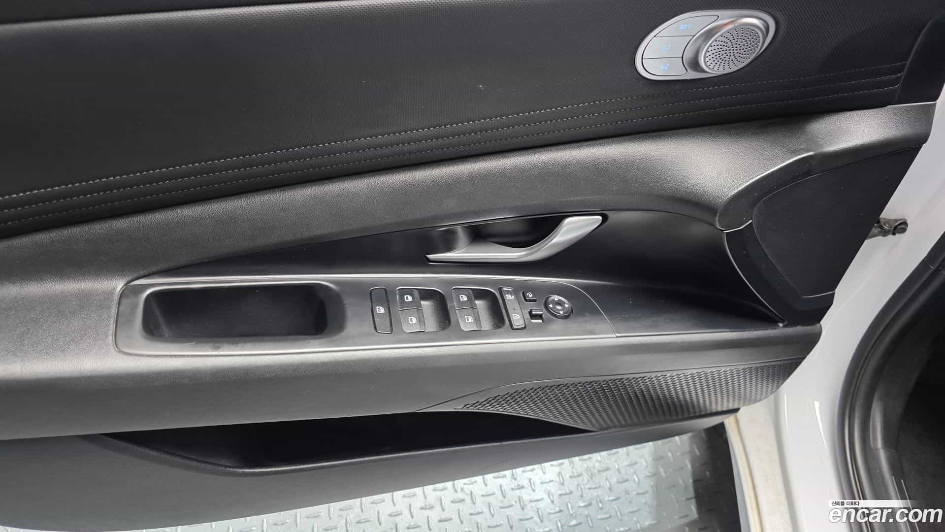 AVANTE Hyundai 2021.3-OPTION-018