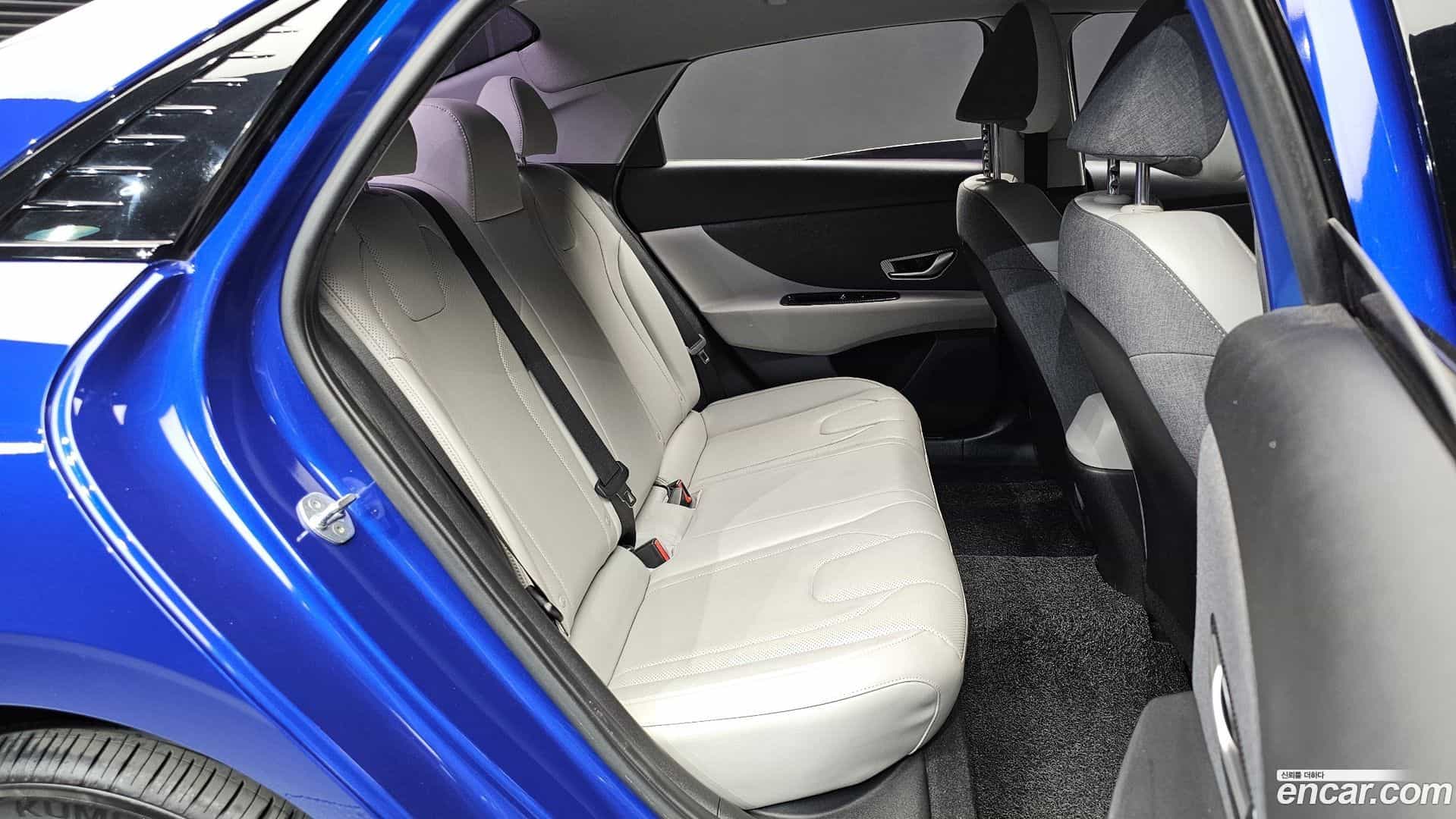 AVANTE Hyundai 2021.4-OPTION-015