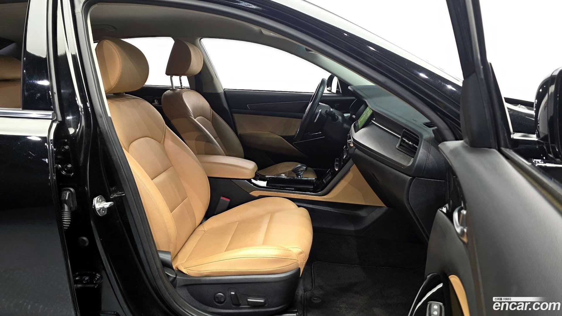 Main__Slider__Photo:K7 Kia 2019.8-25