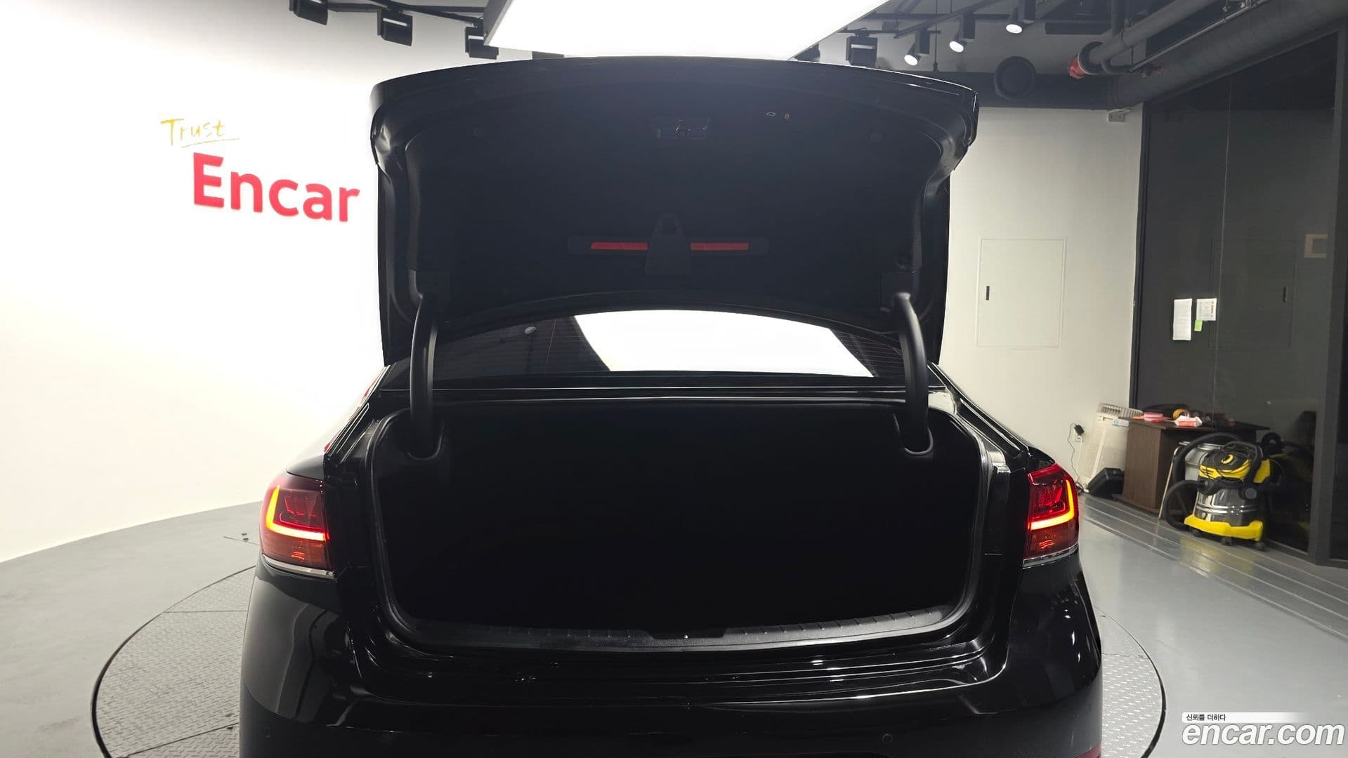 Main__Slider__Photo:K7 Kia 2019.8-28