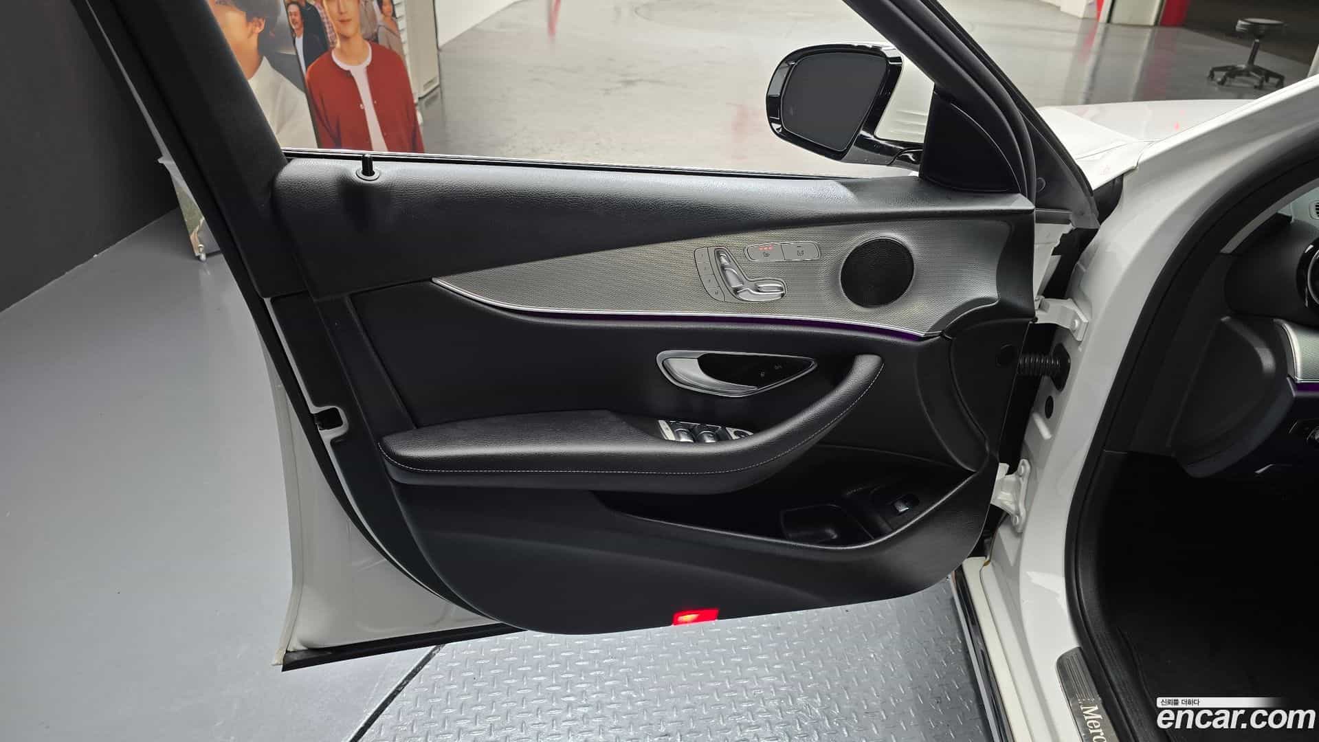 E-Class Mercedes-Benz 2018.2-INNER-034