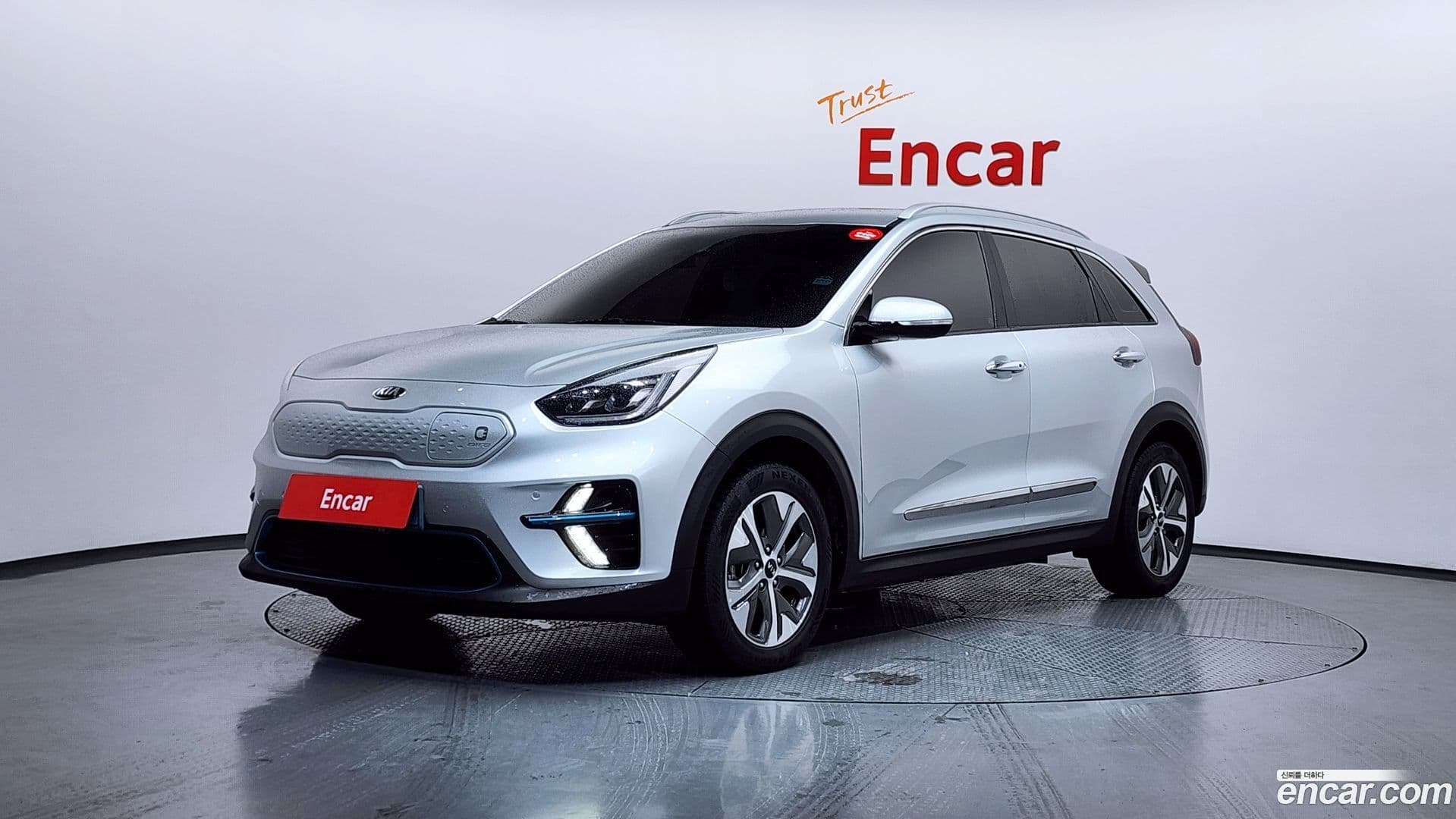 Main__Slider__Photo:Niro Kia 2018.8-0