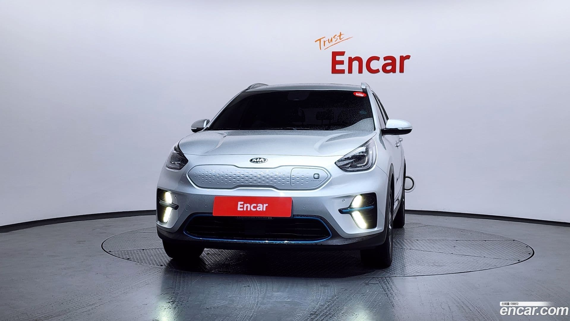 Main__Slider__Photo:Niro Kia 2018.8-2