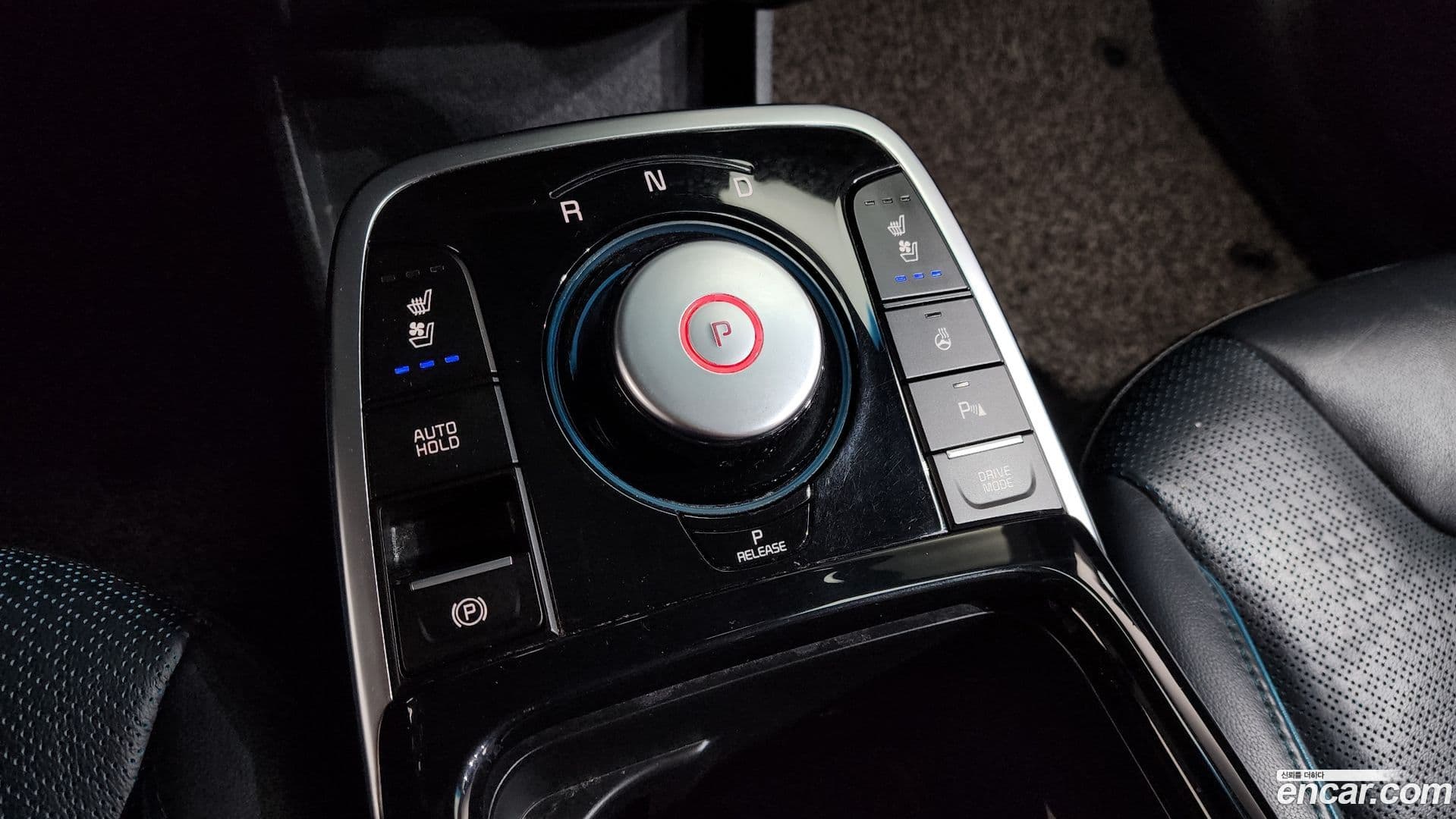 Main__Slider__Photo:Niro Kia 2018.8-8