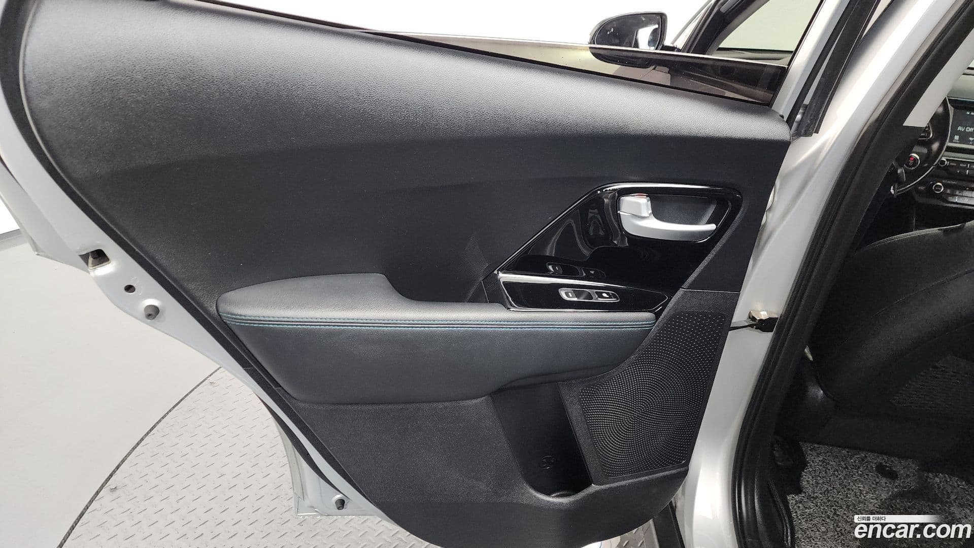 Main__Slider__Photo:Niro Kia 2018.8-24