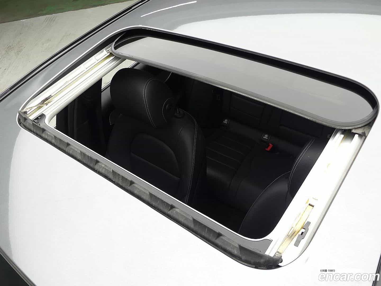 C-Class Mercedes-Benz 2017.5-OPTION-021