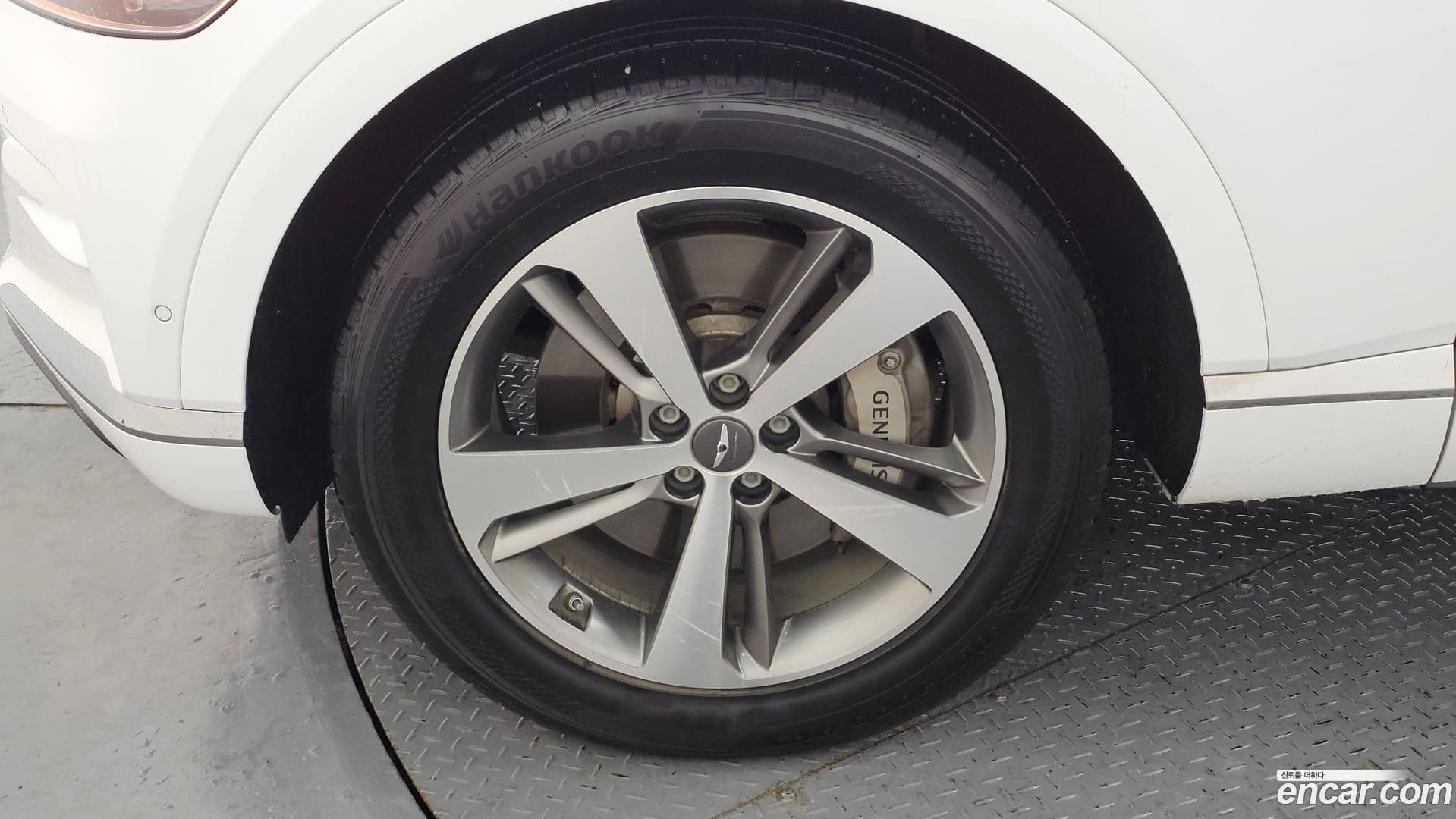 Main__Slider__Photo:GV80 Genesis 2022.2-4