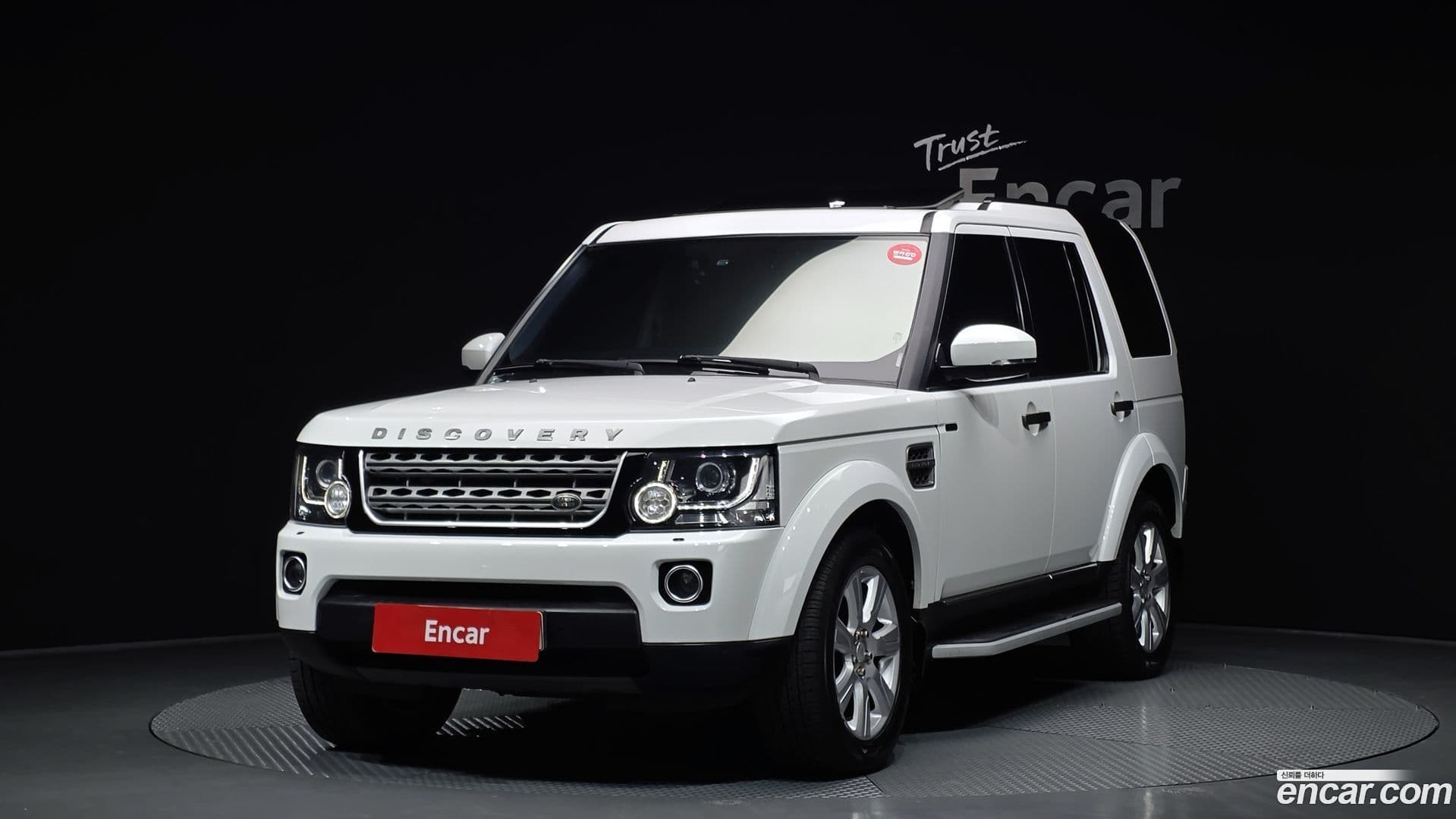 Main__Slider__Photo:Discovery Land Rover 2014.2-0