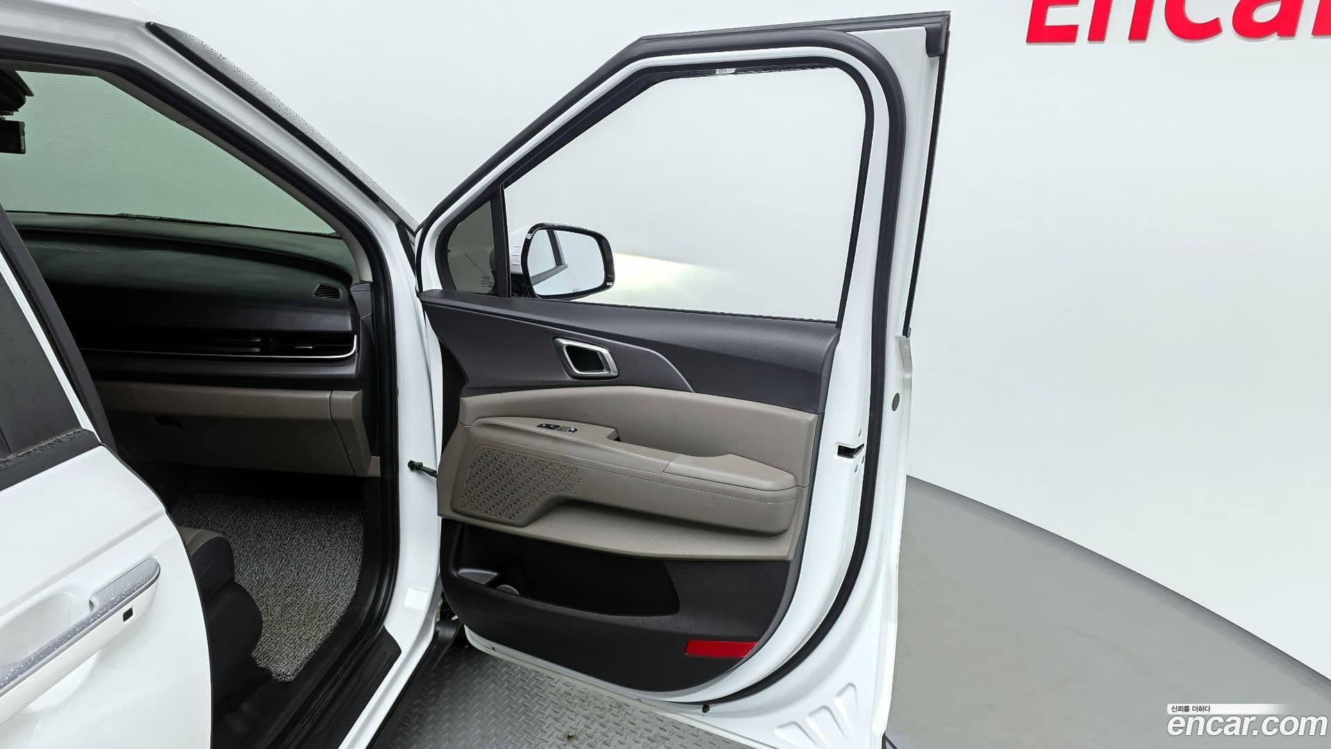 Main__Slider__Photo:Canival Kia 2024.3-24