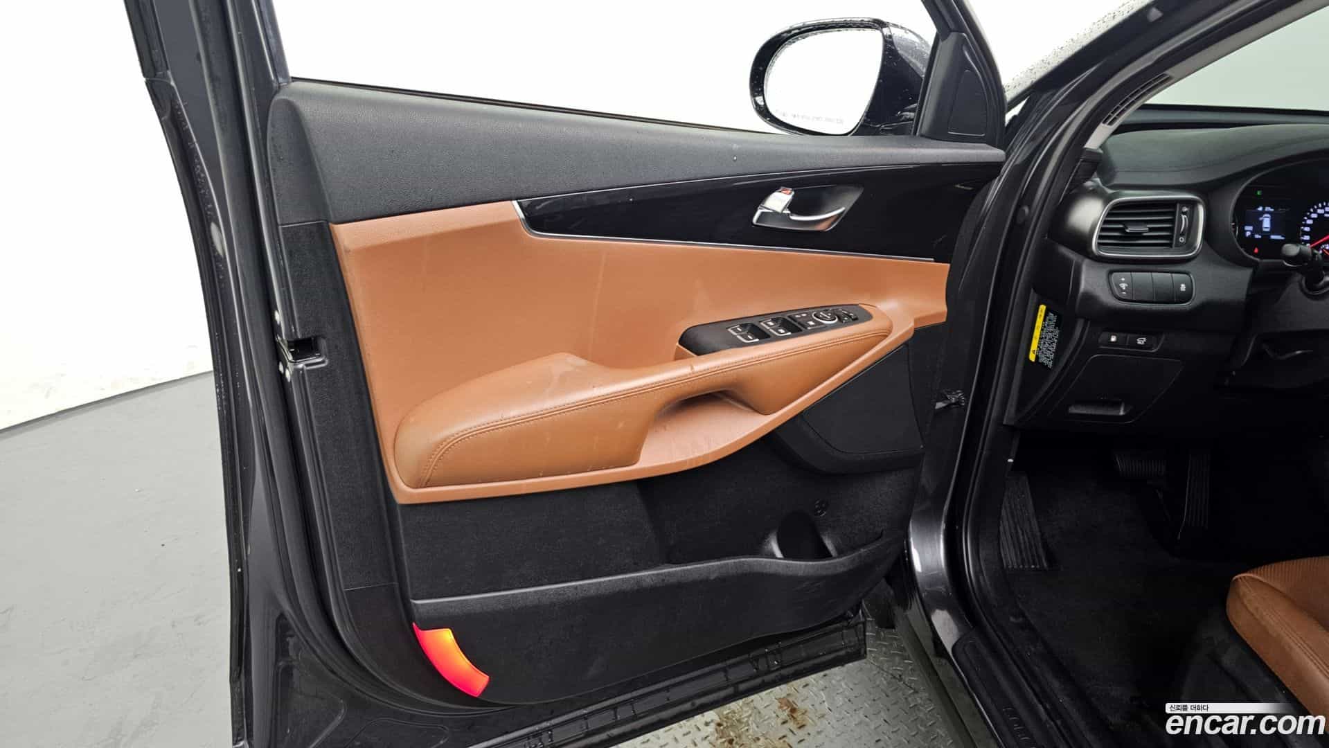 Sorento Kia 2018.2-INNER-034