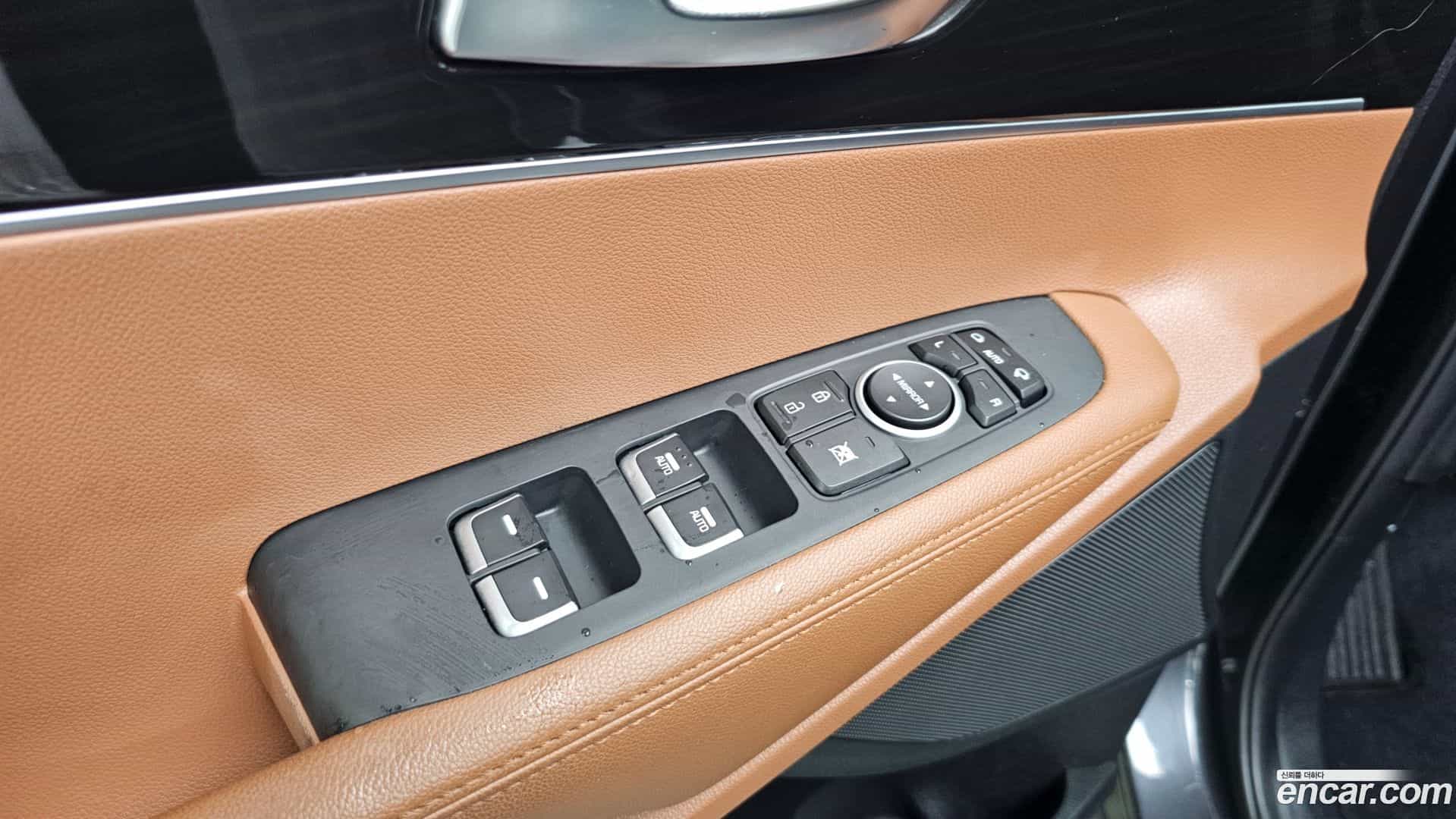 Sorento Kia 2018.2-OPTION-040