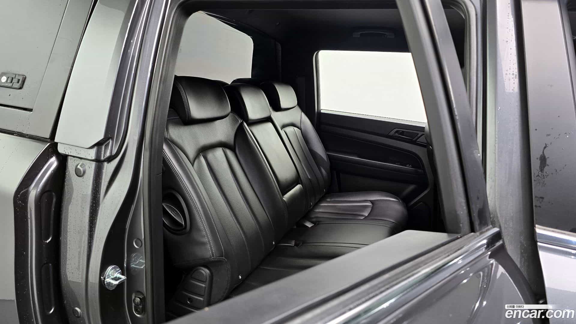 Rexton KG Mobility 2020.1-INNER-036