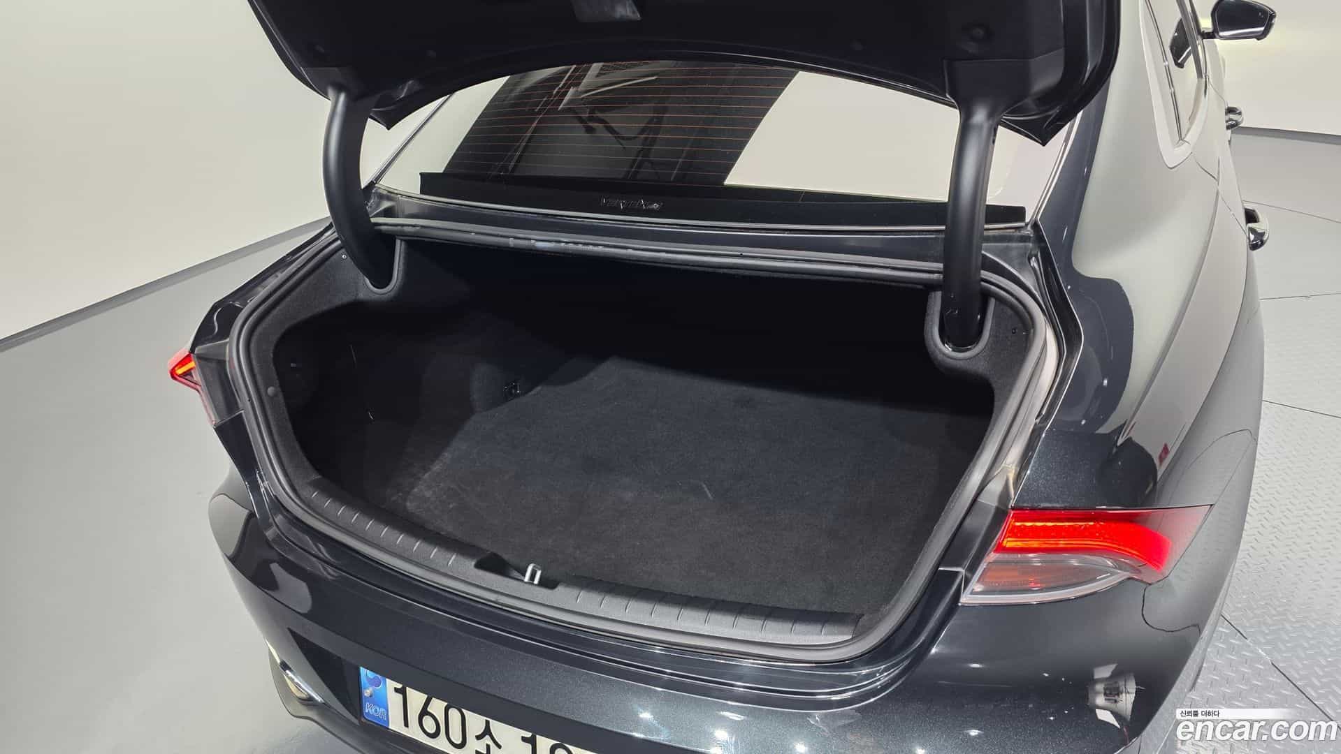 Grandeur Hyundai 2021.6-OPTION-044