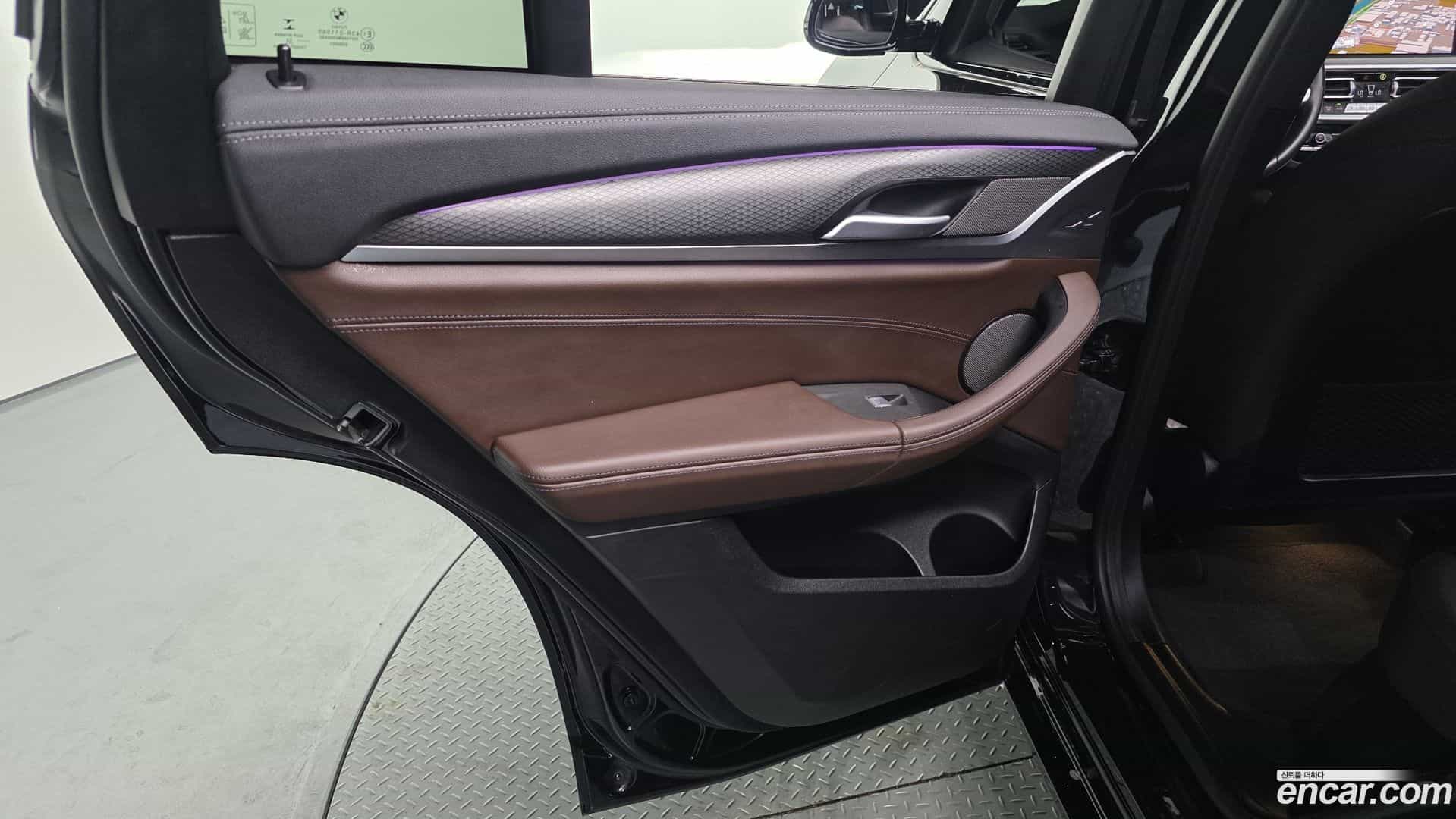 X4 BMW 2023.2-INNER-035