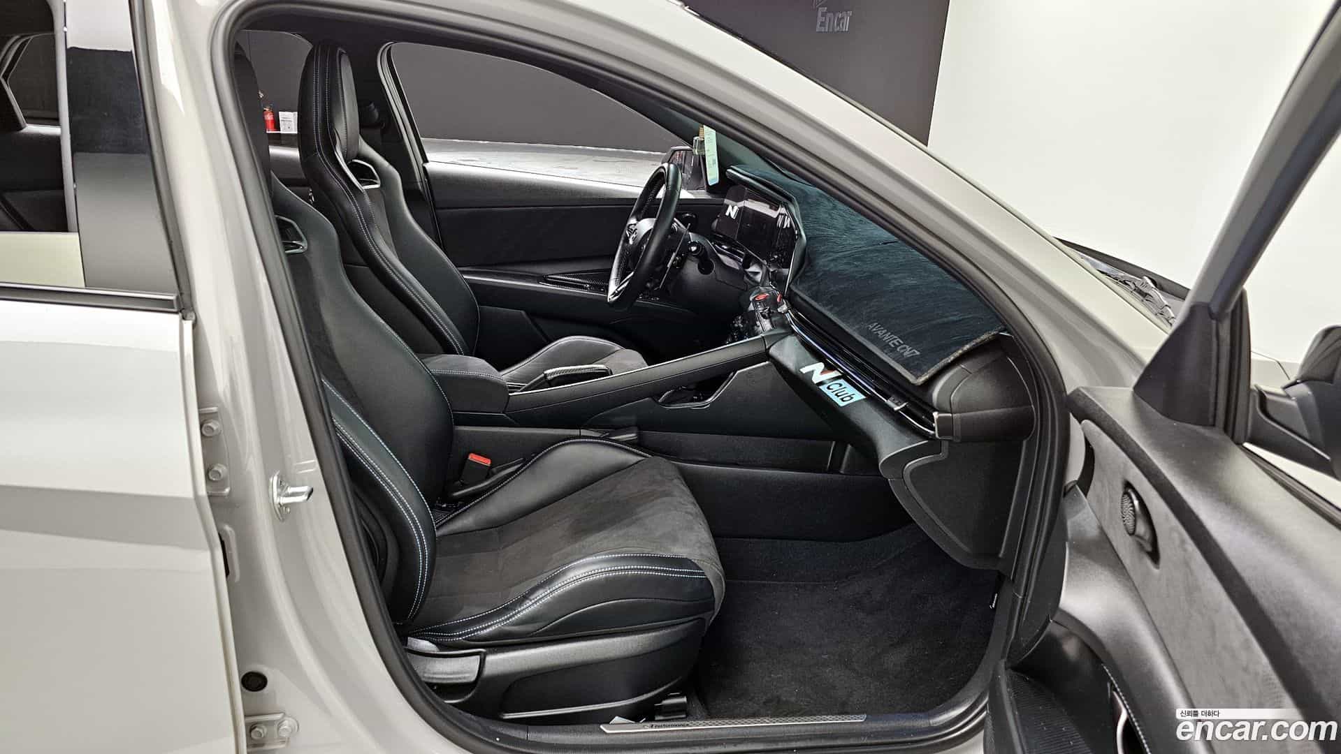 AVANTE Hyundai 2022.1-INNER-036