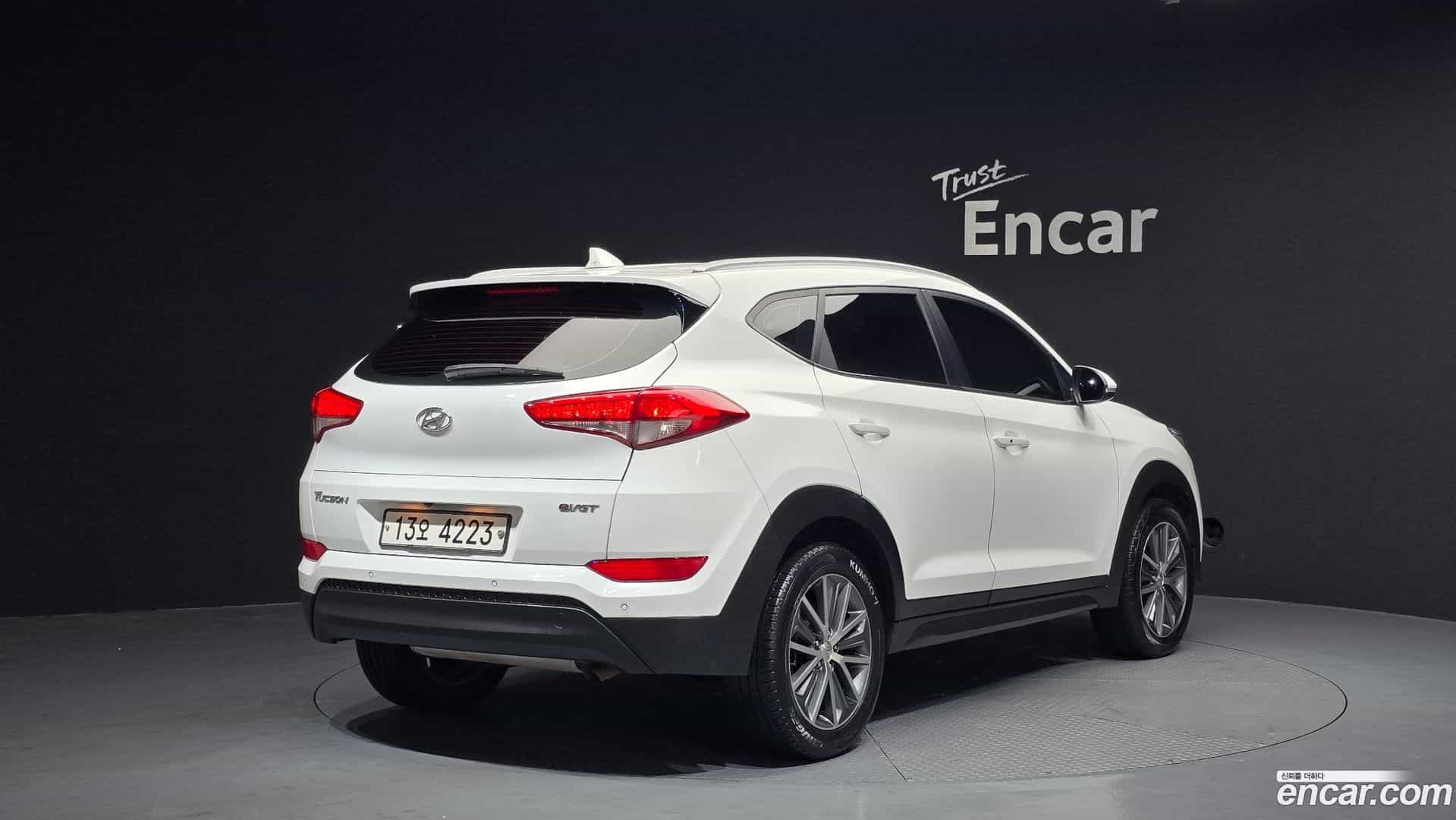 Tucson Hyundai 2015.3-OUTER-002