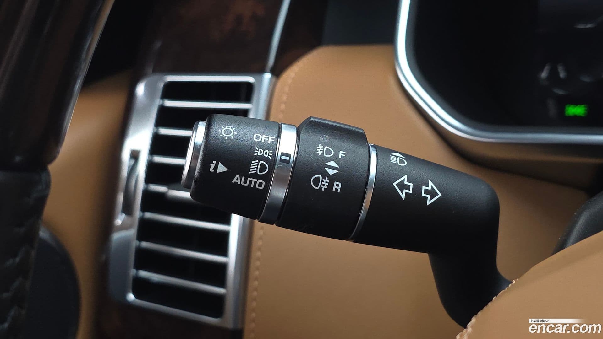 Main__Slider__Photo:Range Rover Land Rover 2019.7-29