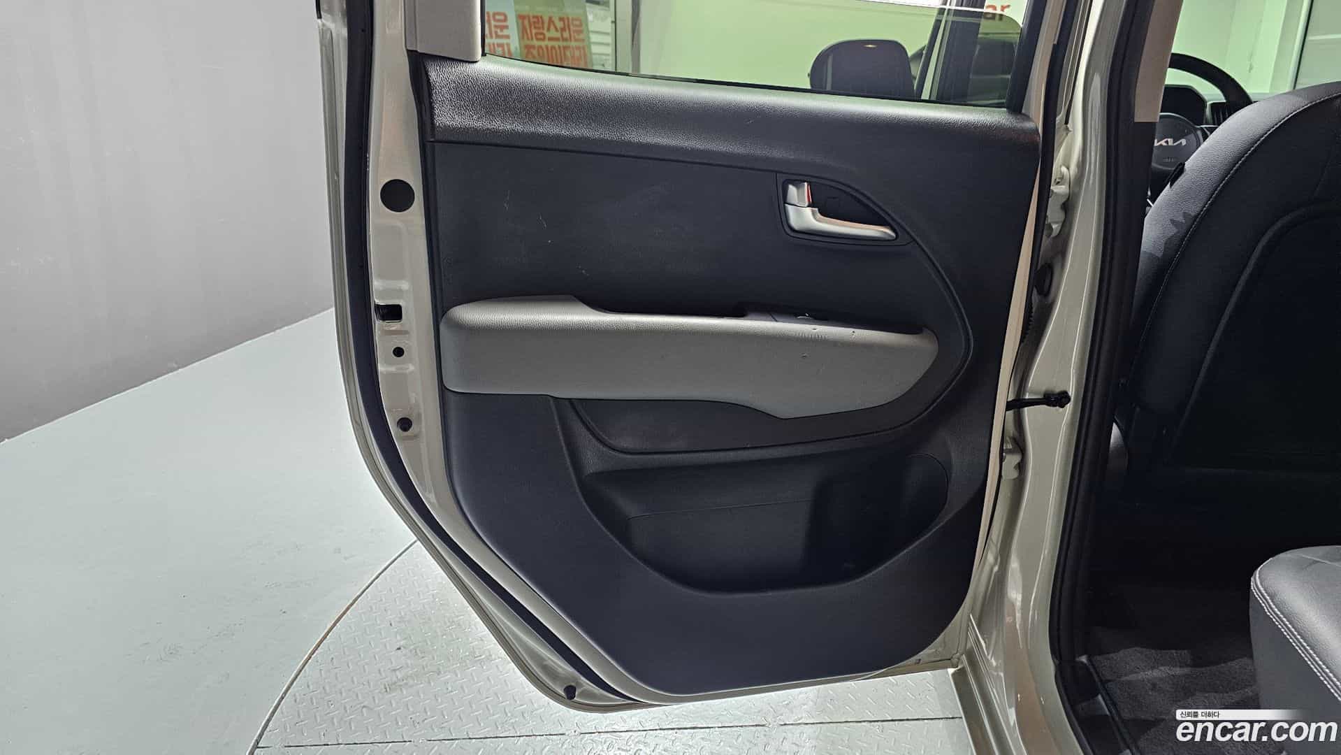 RAY Kia 2023.2-INNER-035
