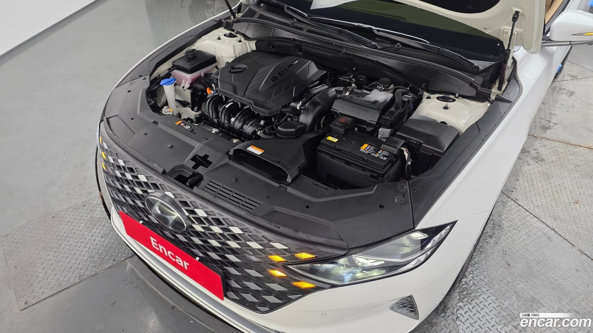 Main__Slider__Photo:Grandeur Hyundai 2021.6-5